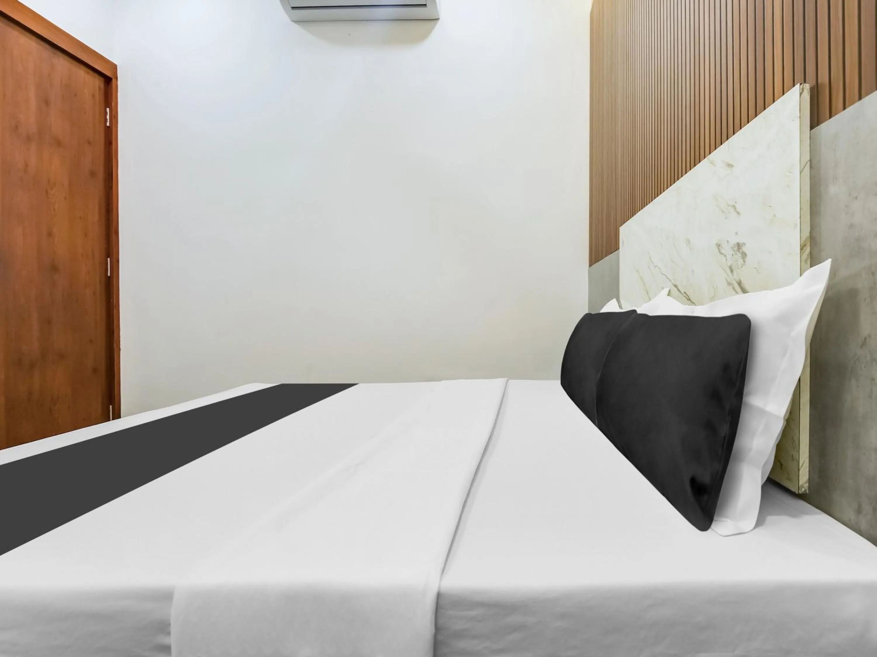 Bedroom in Hotel O Green In