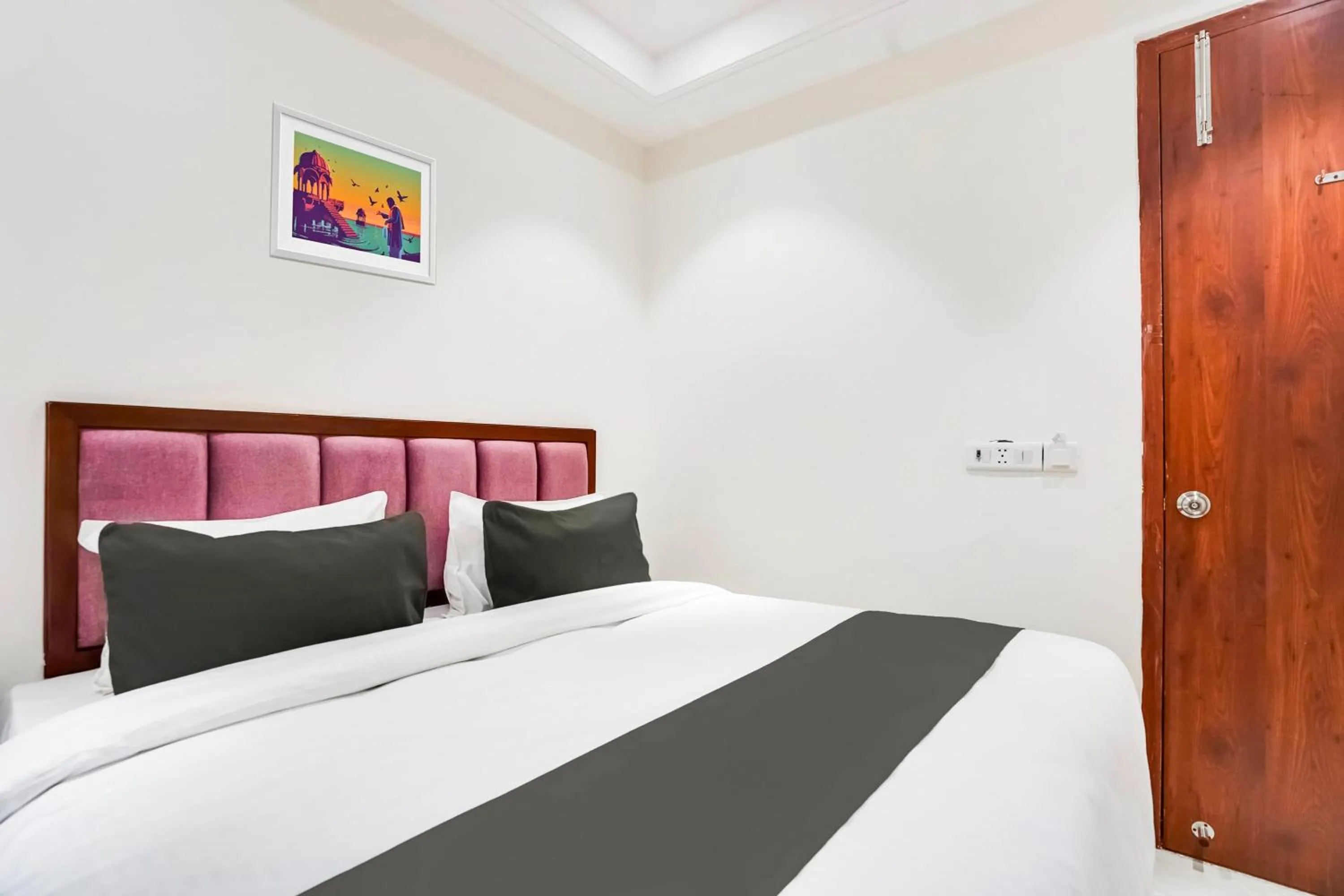 Bedroom, Bed in HOTEL RETREAT INN