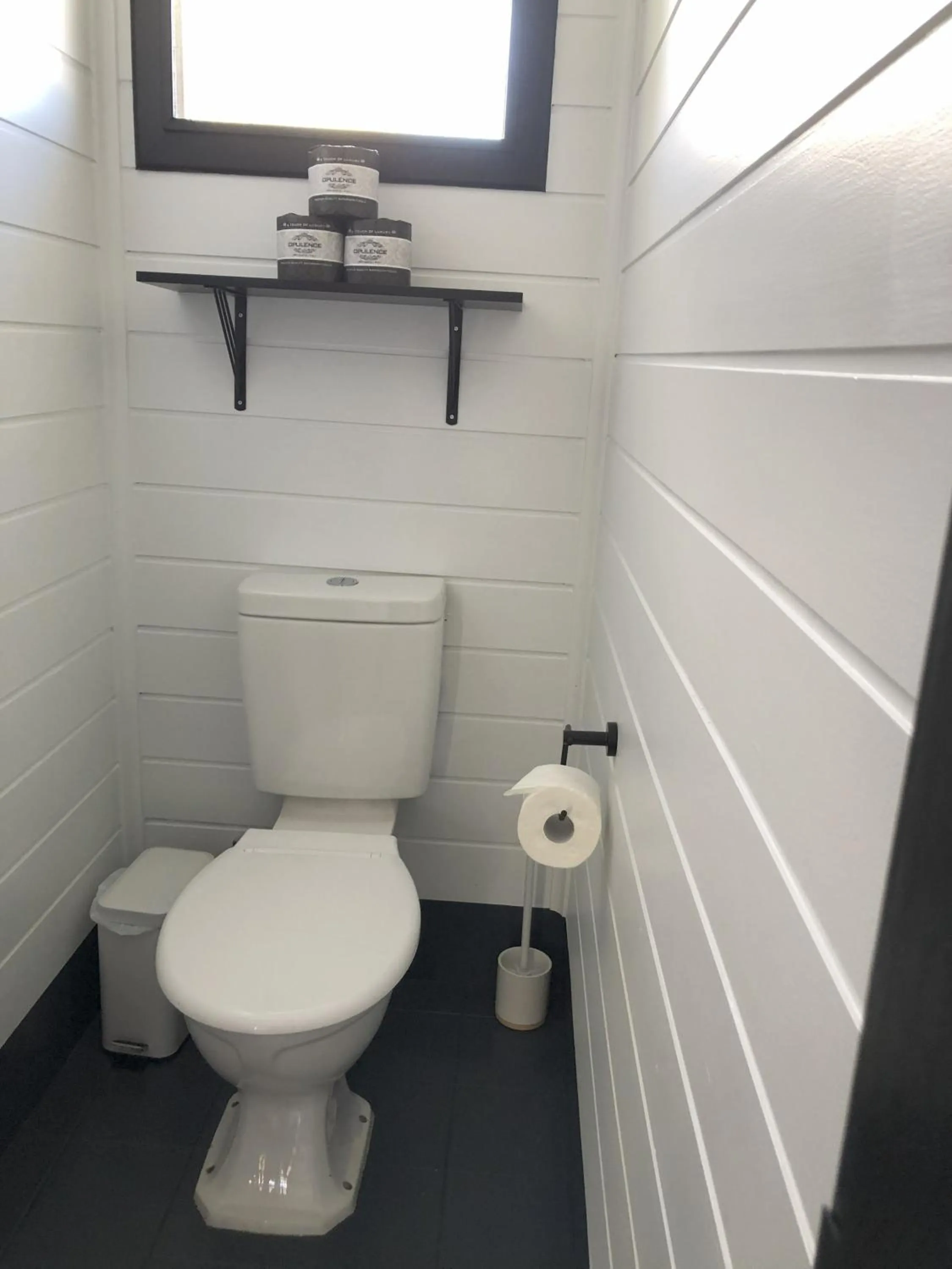 Toilet in Motel Maclean