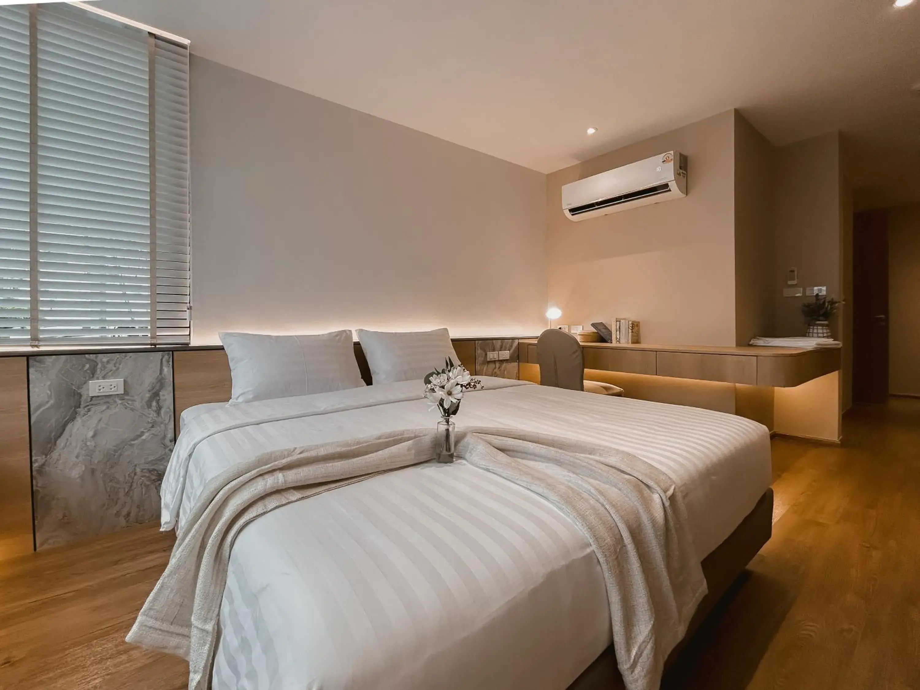 Bedroom, Bed in Townhouse PK Garden Bedroom, Bed in Townhouse PK Garden