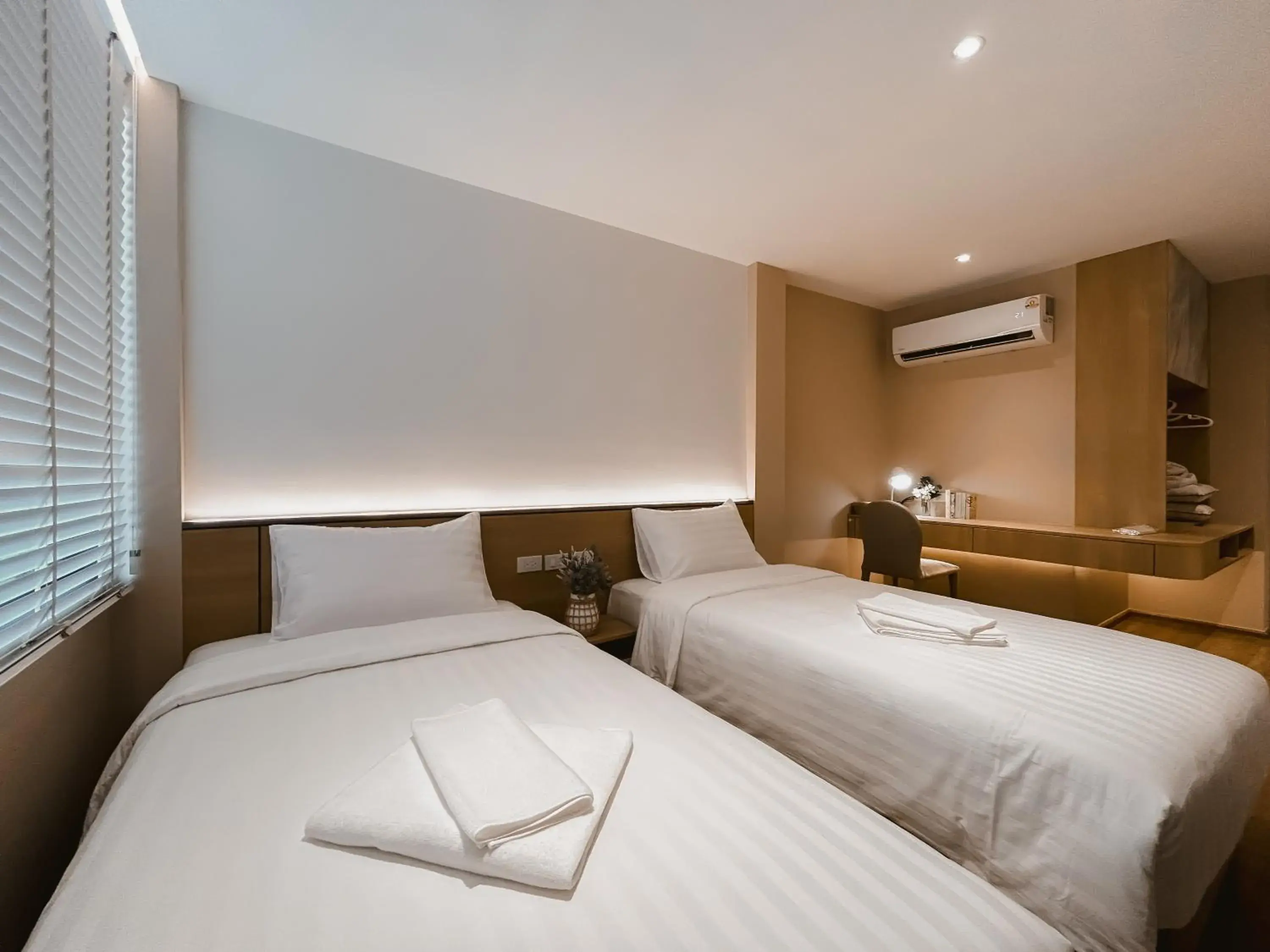 Bedroom, Bed in Townhouse PK Garden Bedroom, Bed in Townhouse PK Garden