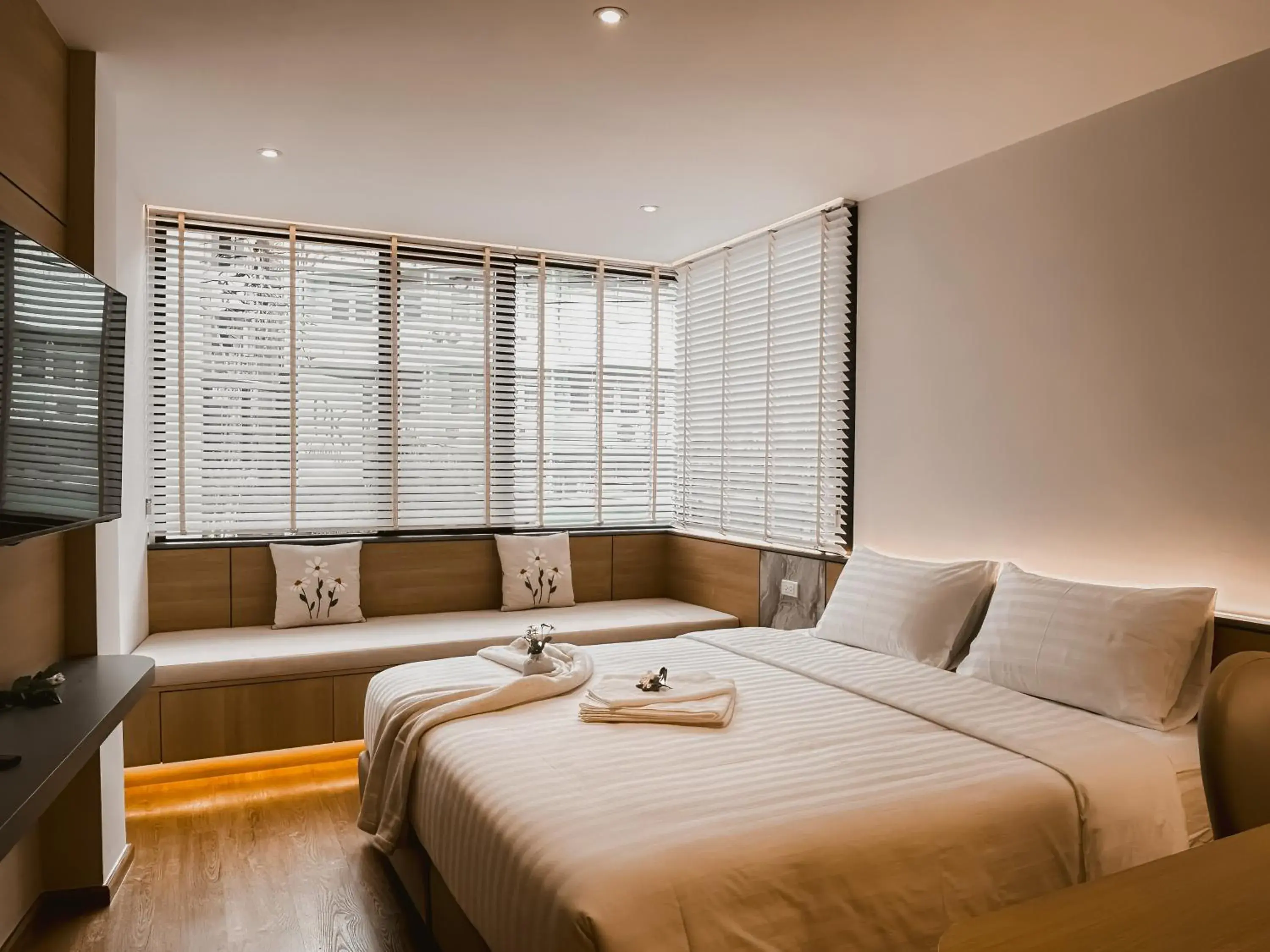 Bedroom, Bed in Townhouse PK Garden Bedroom, Bed in Townhouse PK Garden