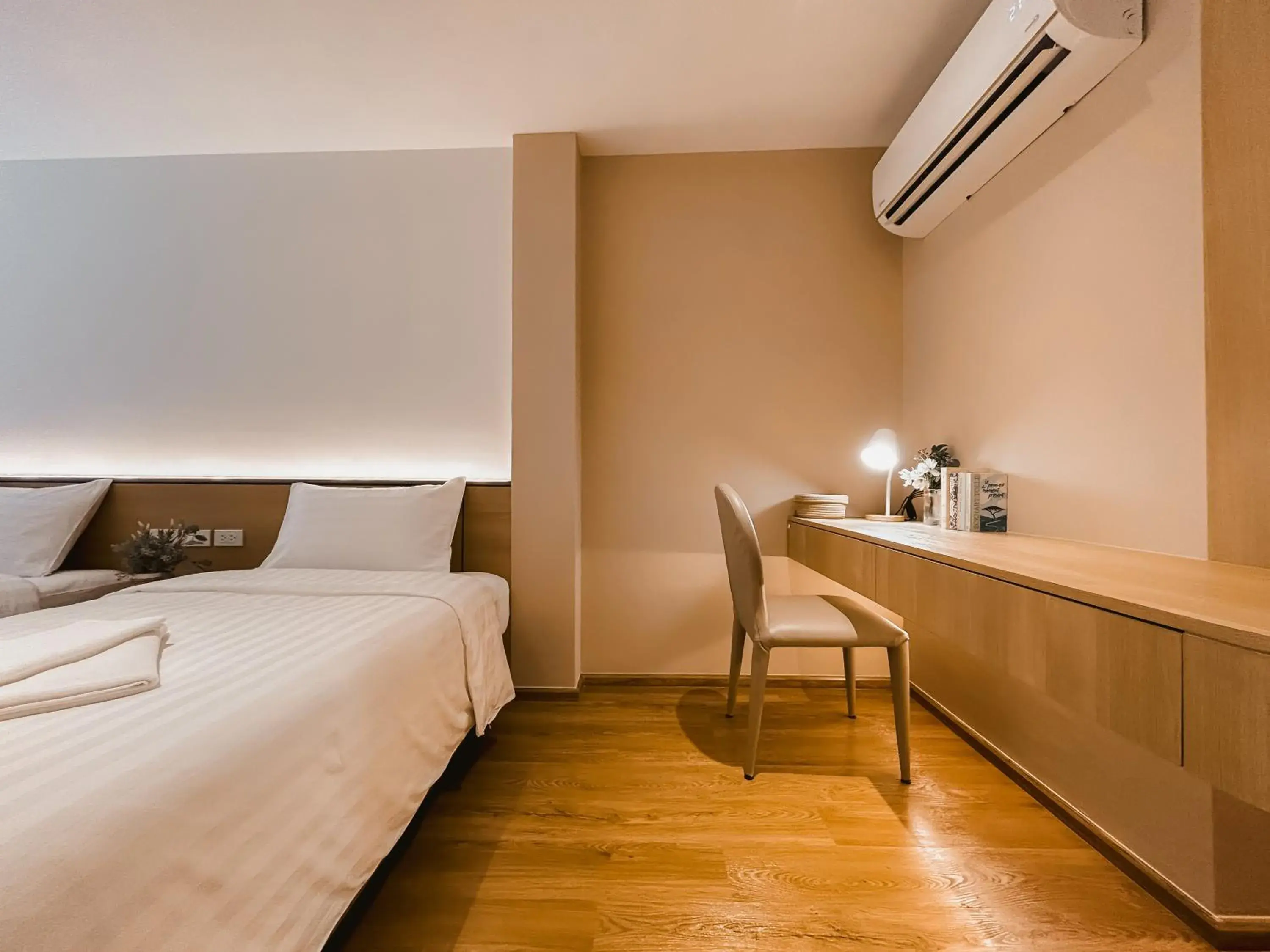 Bedroom, Bed in Townhouse PK Garden Bedroom, Bed in Townhouse PK Garden