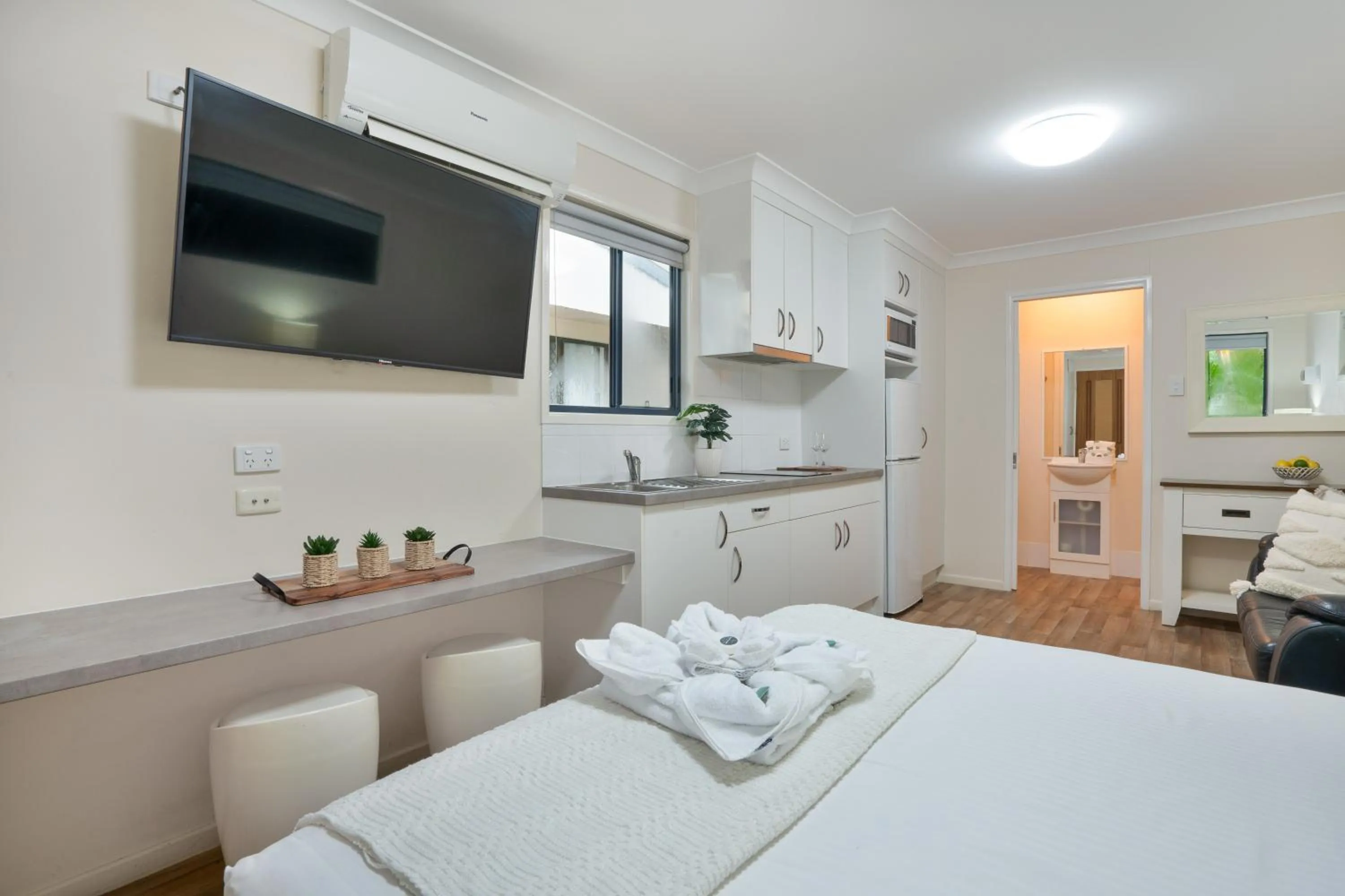 Bed in Tasman Holiday Parks - Torquay Palms