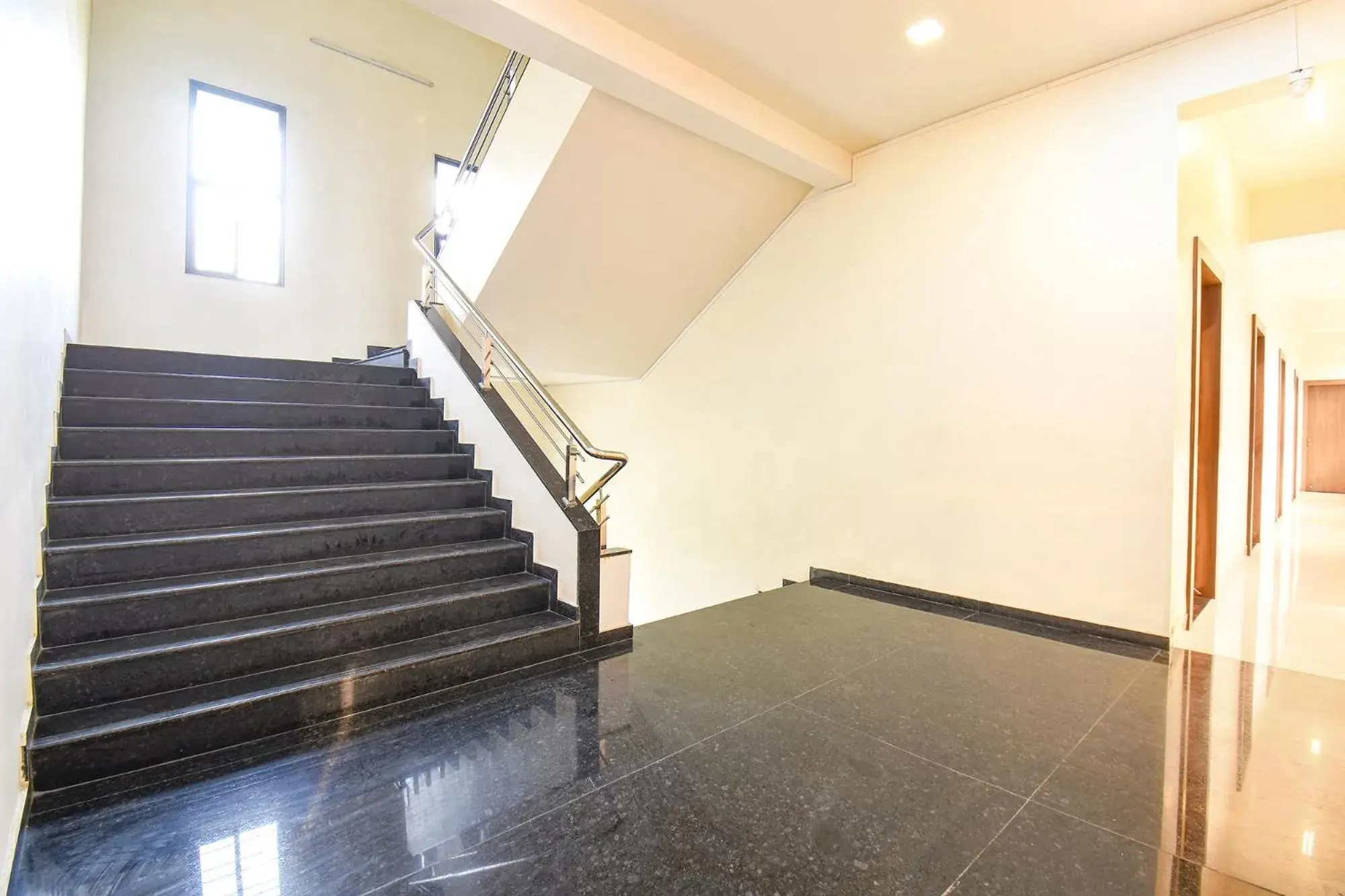 Lobby or reception in FabHotel Royal Suits - Nr Mahadji Shinde Chhatri Lobby or reception in FabHotel Royal Suits - Nr Mahadji Shinde Chhatri