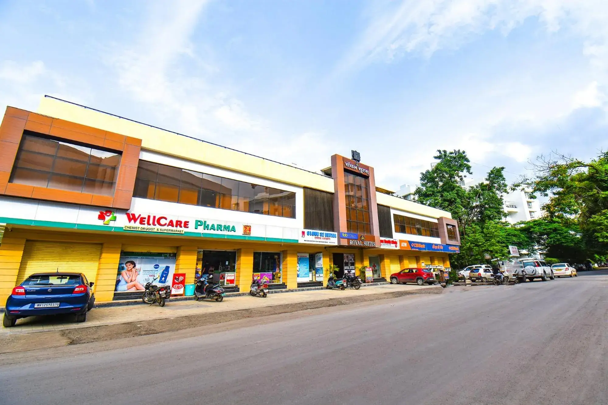 Property building in FabHotel Royal Suits - Nr Mahadji Shinde Chhatri Property building in FabHotel Royal Suits - Nr Mahadji Shinde Chhatri