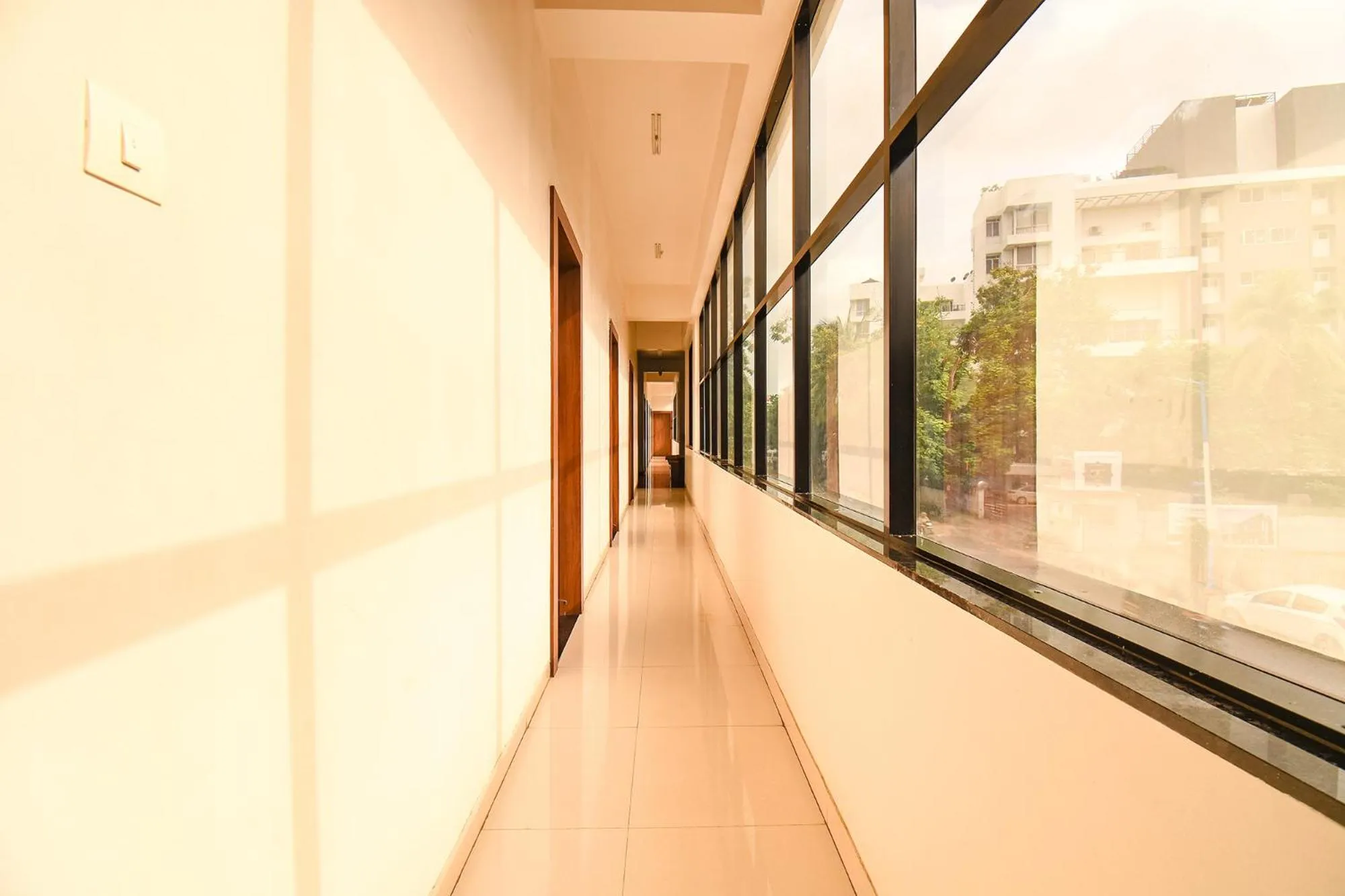 Lobby or reception in FabHotel Royal Suits - Nr Mahadji Shinde Chhatri