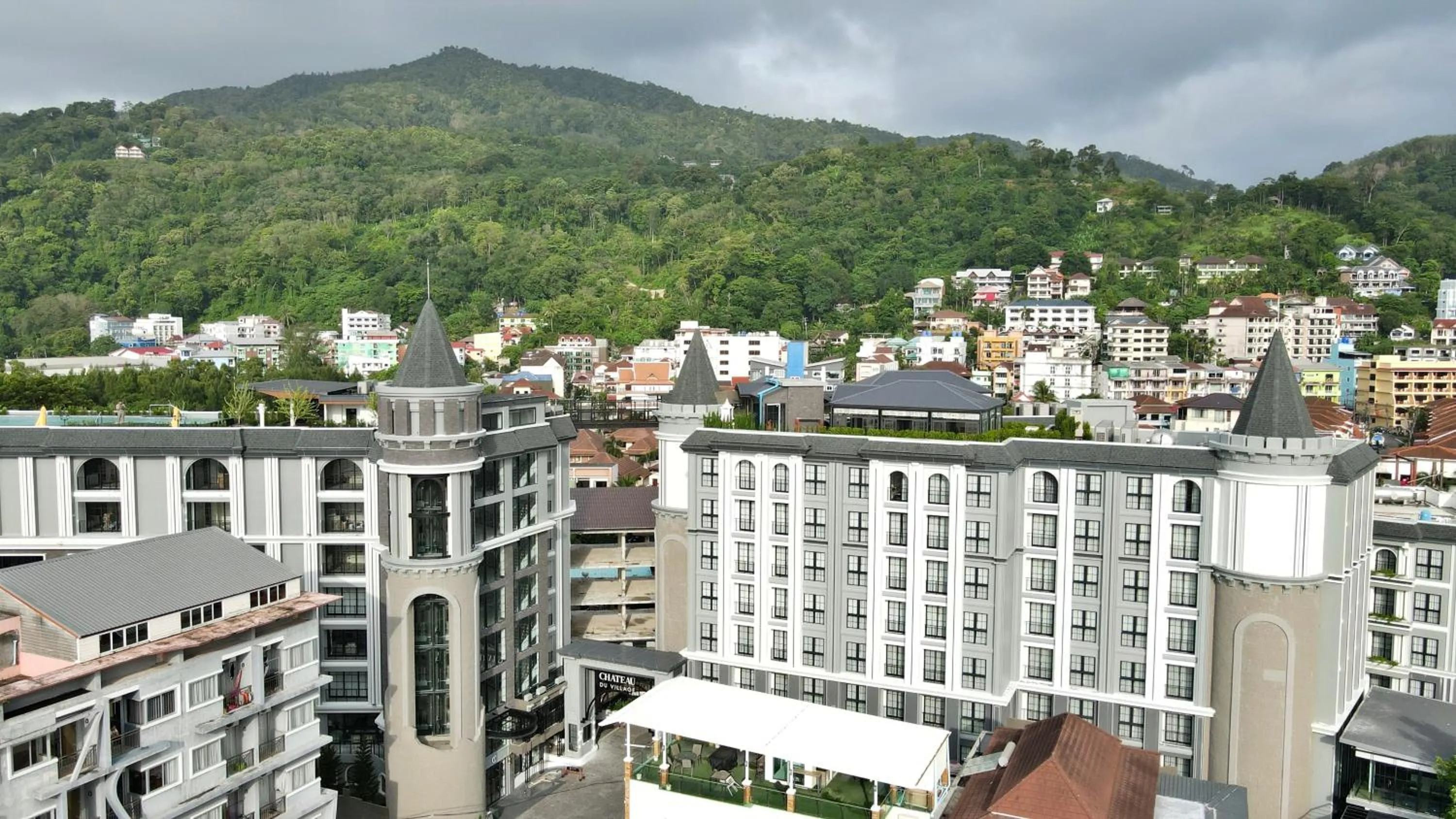 Property building in Chateau Du Village Patong