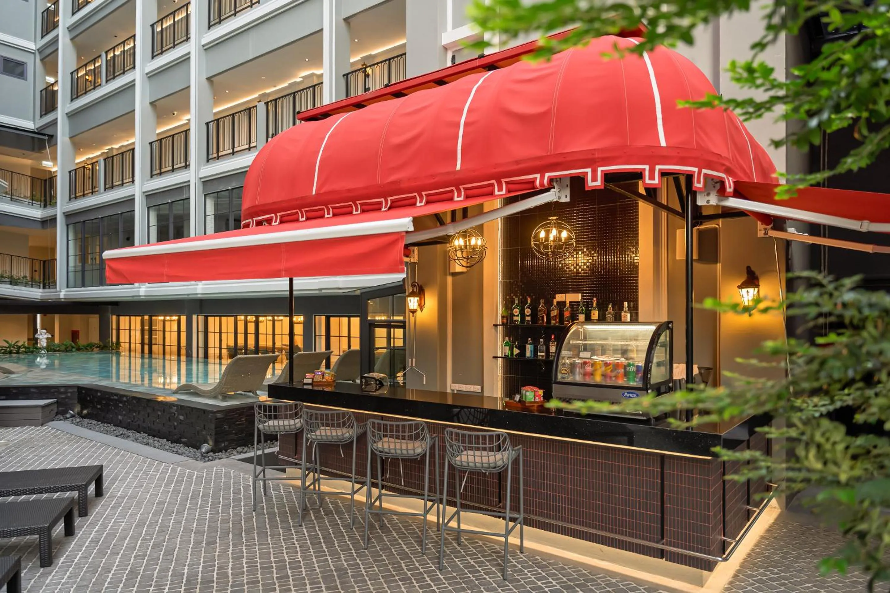 Restaurant/places to eat in Chateau Du Village Patong