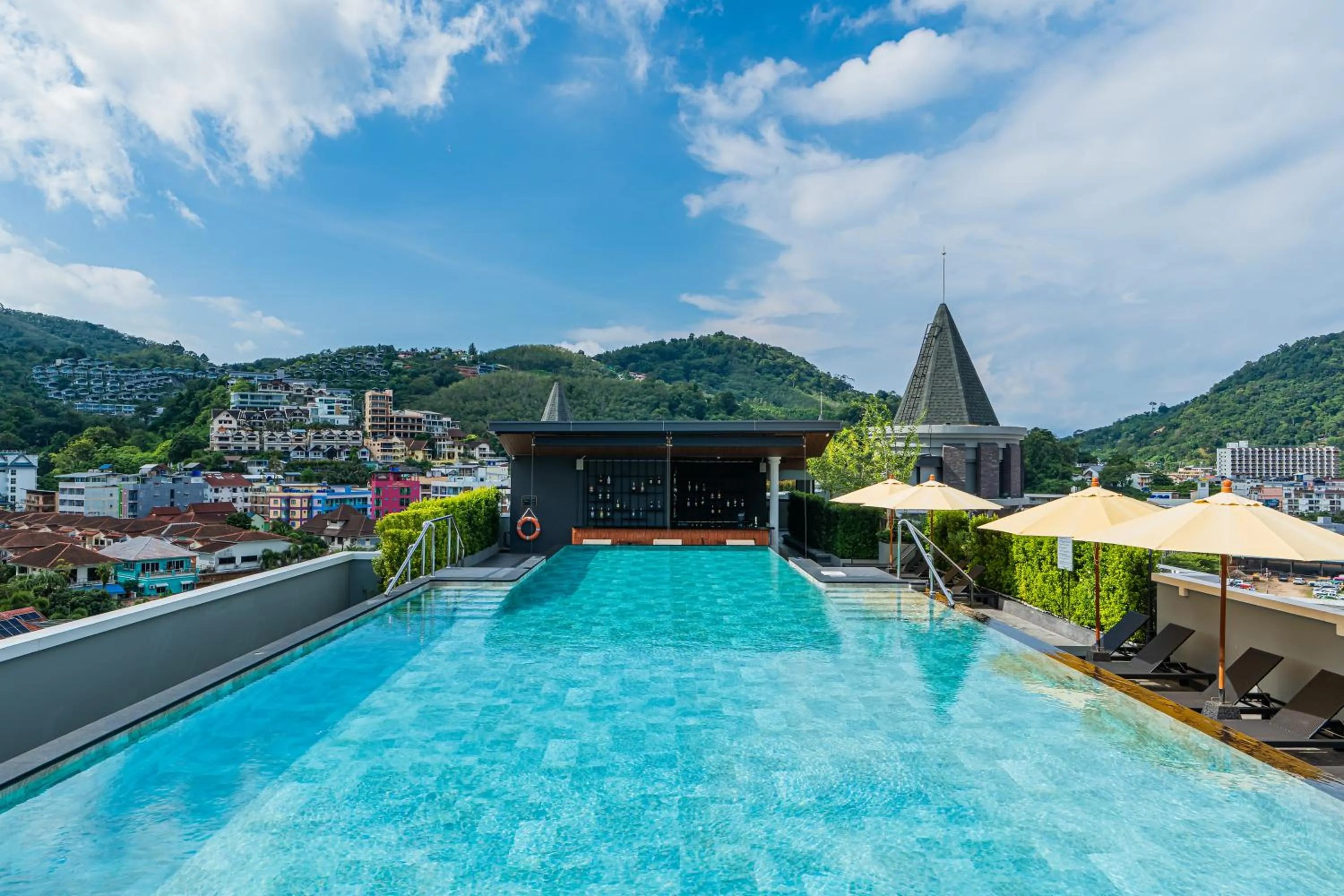 Swimming pool in Chateau Du Village Patong