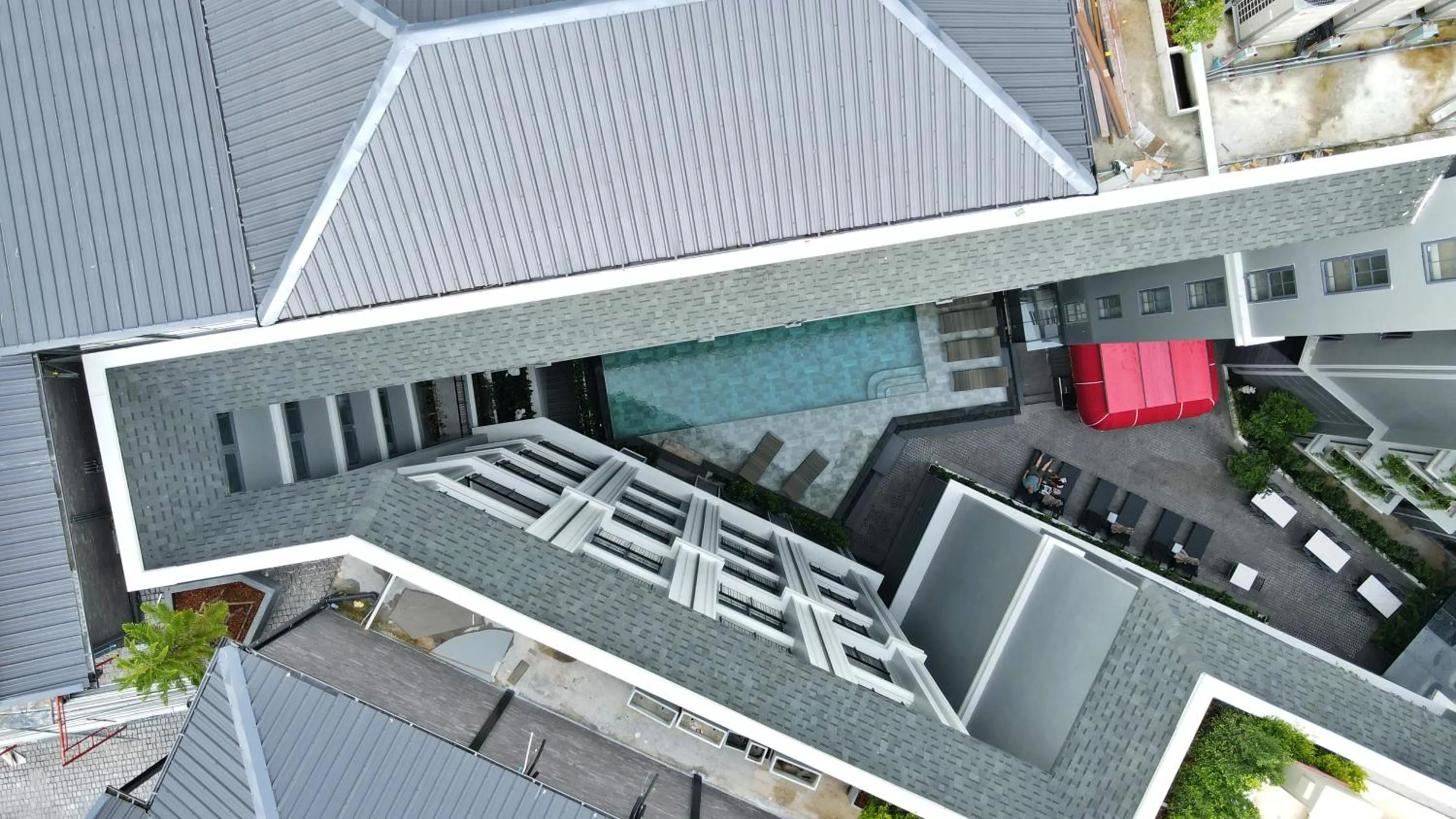 Property building in Chateau Du Village Patong