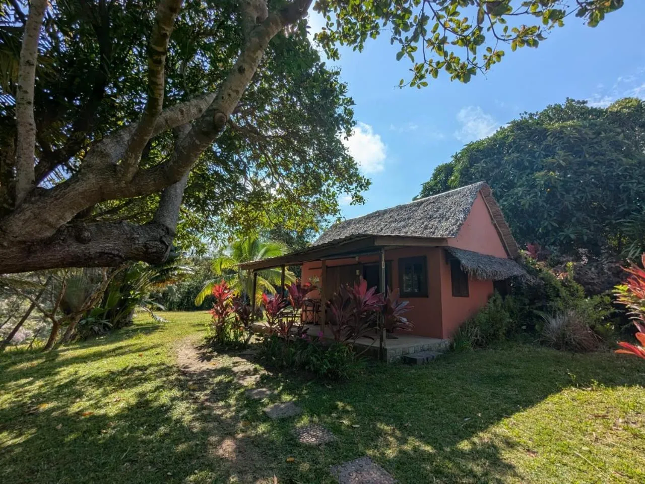 Garden view in Boraha Village Ecolodge