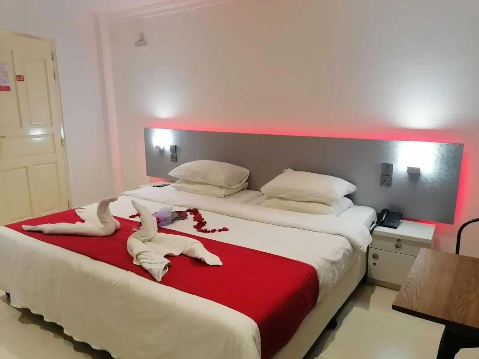 Bed in Beach Grand & Spa Premium