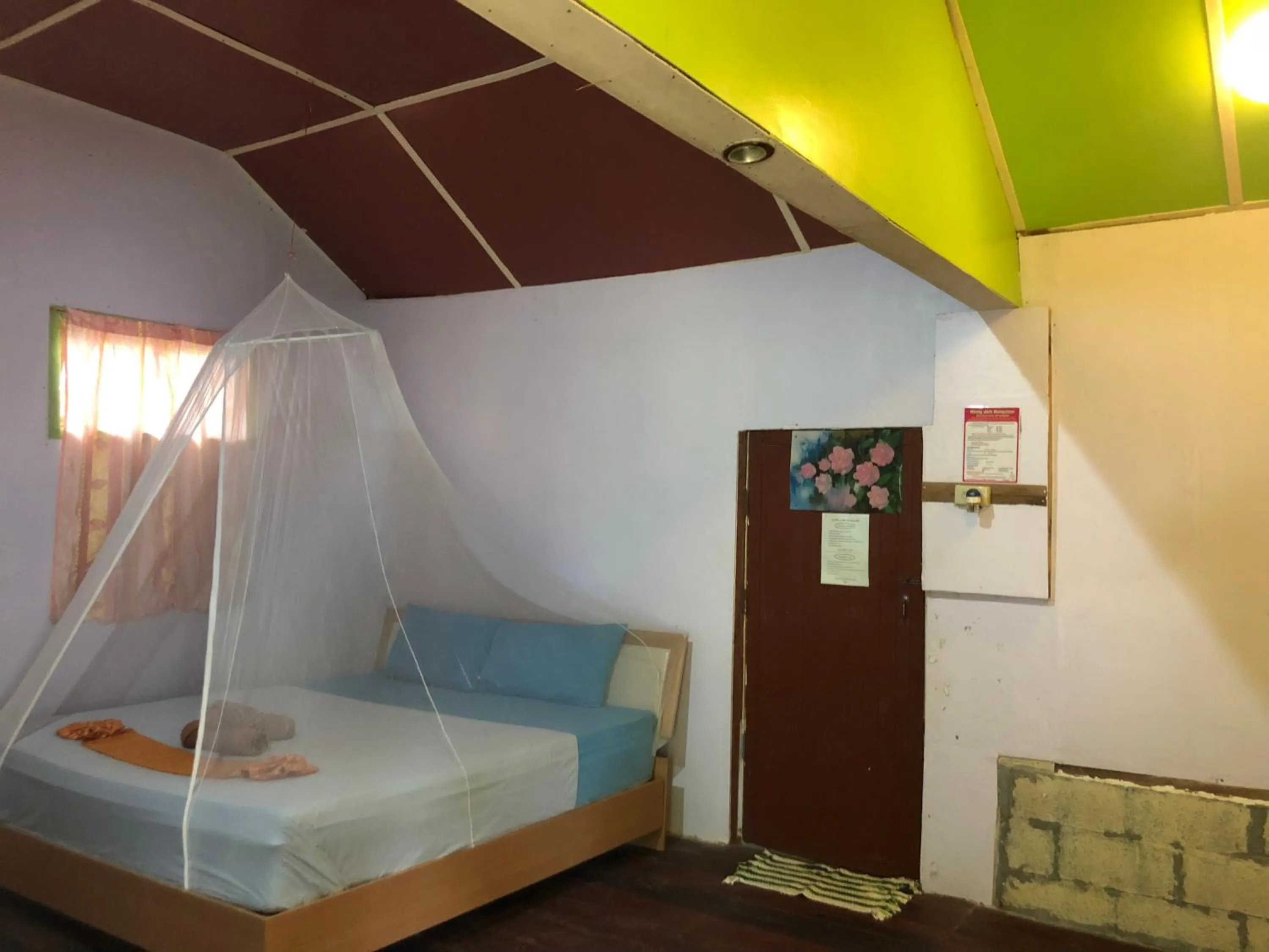 Decorative detail, Bed in Klong Jark Bungalows