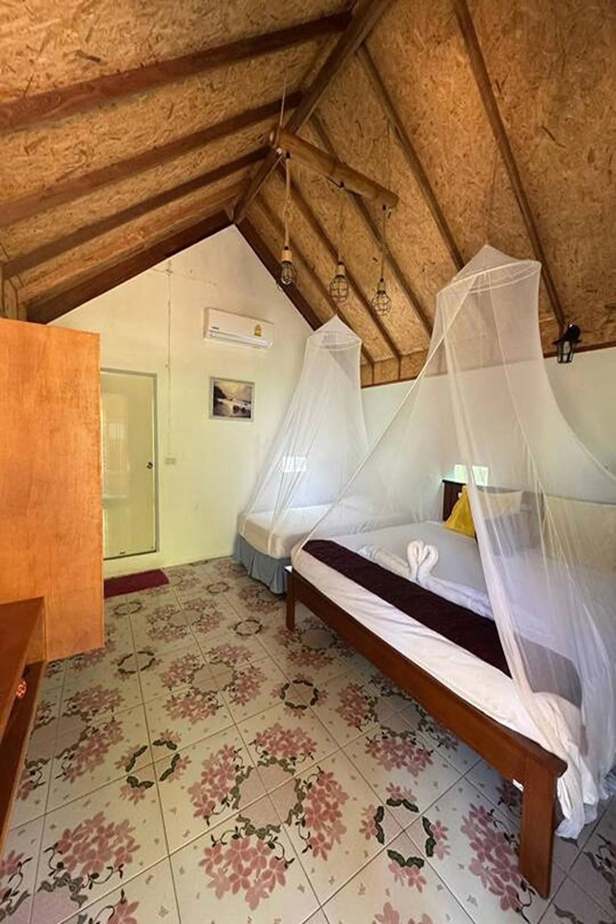 Bed in Klong Jark Bungalows