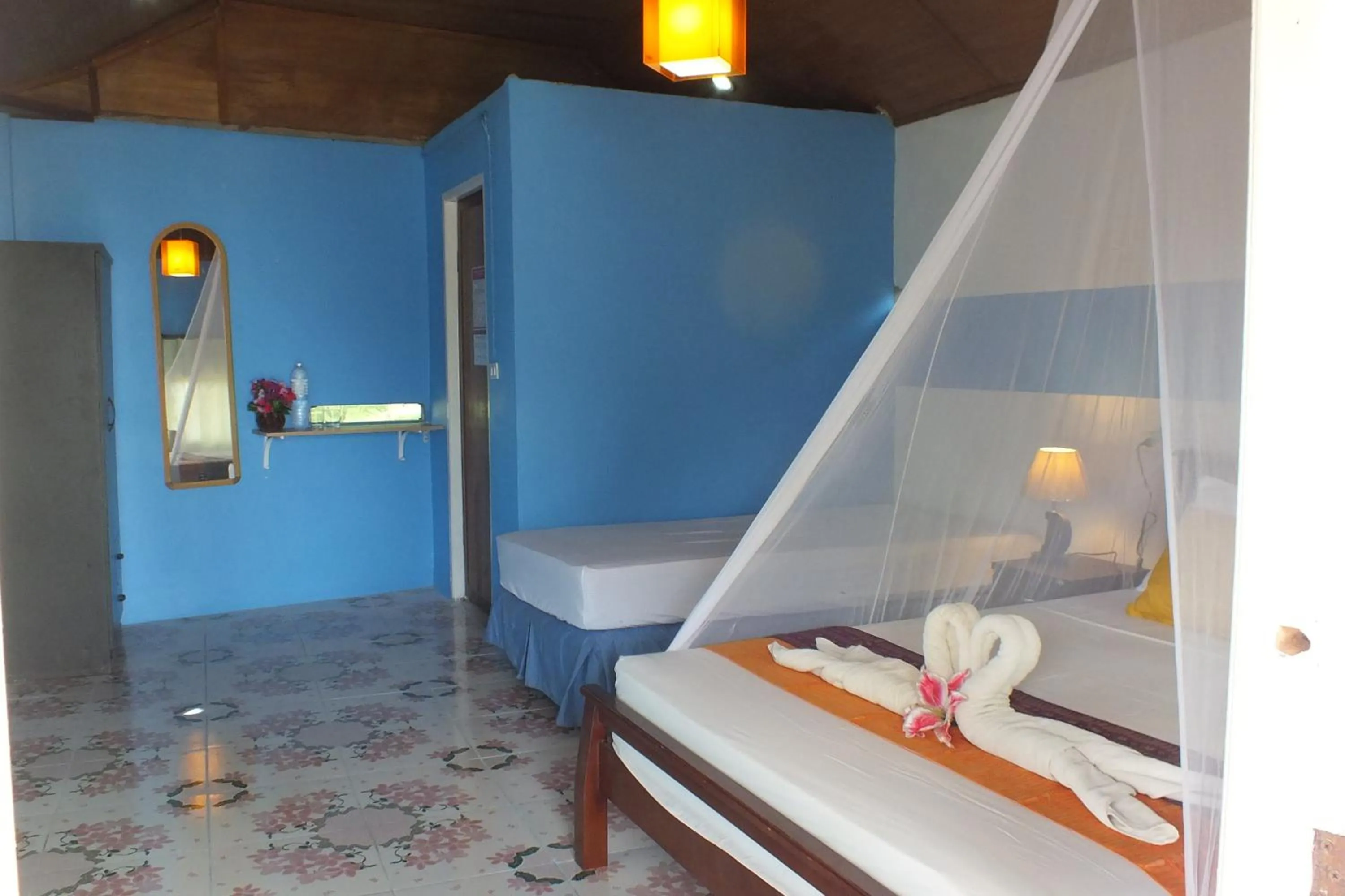 View (from property/room), Bed in Klong Jark Bungalows