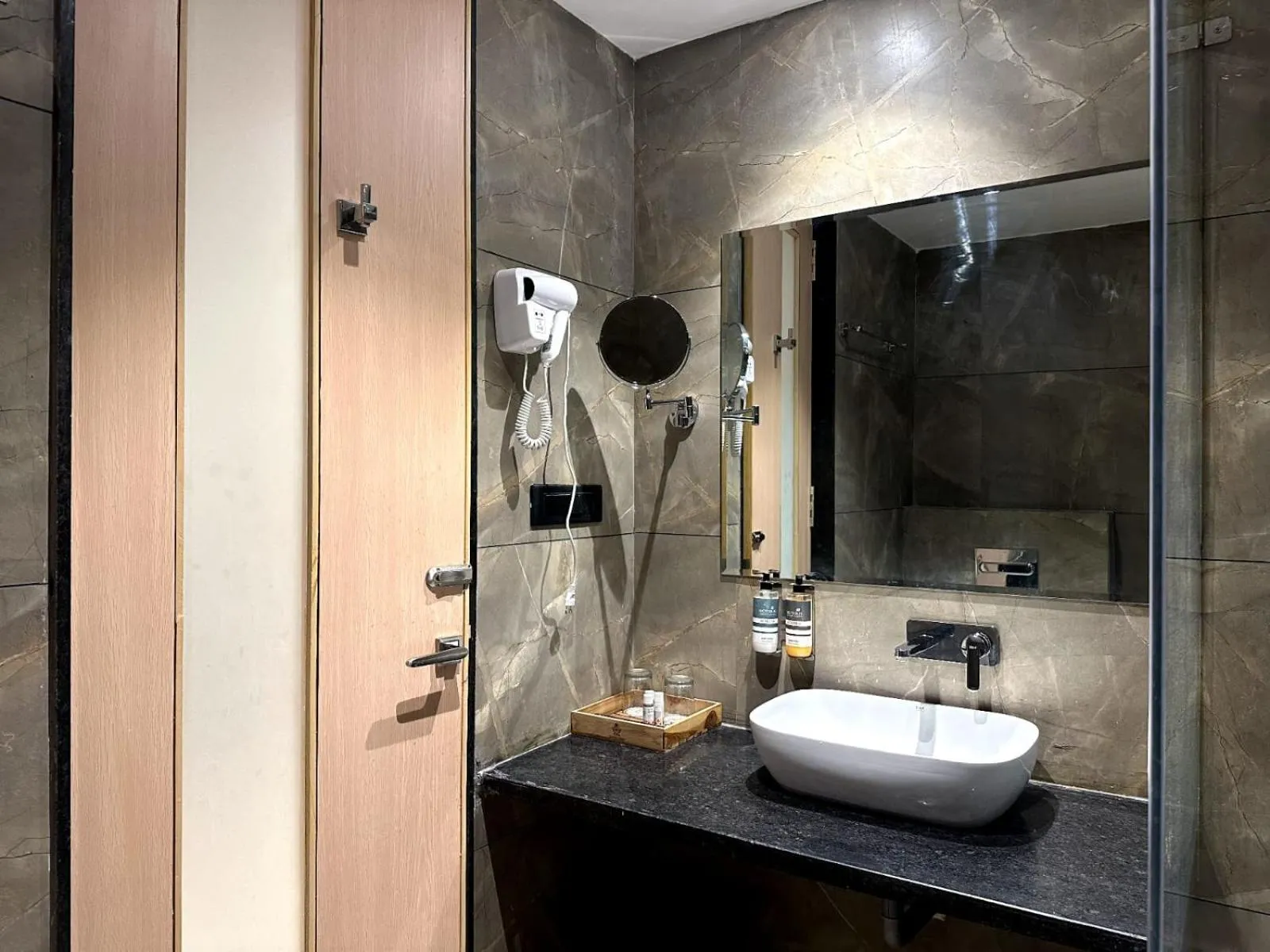 Standard Double Room - single occupancy in Crown Park Luxury Hotel