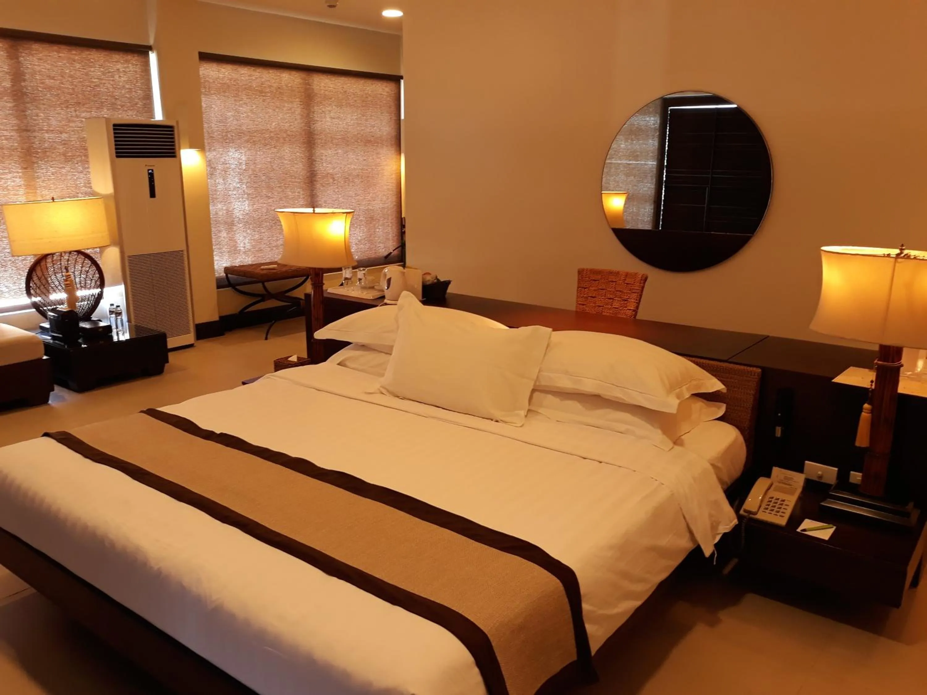 Bed in Kamana Sanctuary Resort & Spa