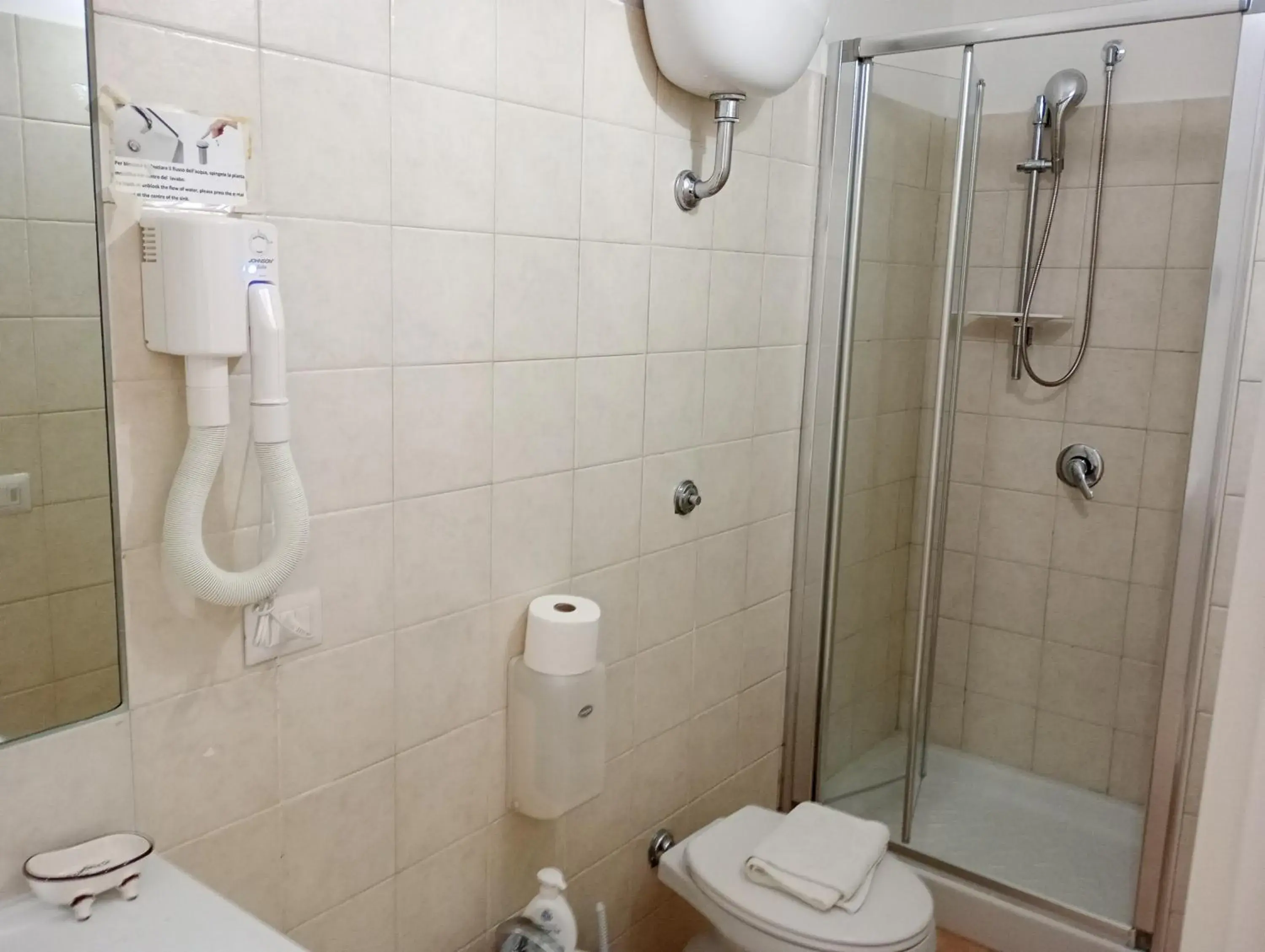 Large Single Room - single occupancy in Il Focolare Large Single Room - single occupancy in Il Focolare
