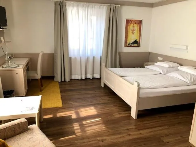 Bed in Hotel und Gasthof Zur Laute