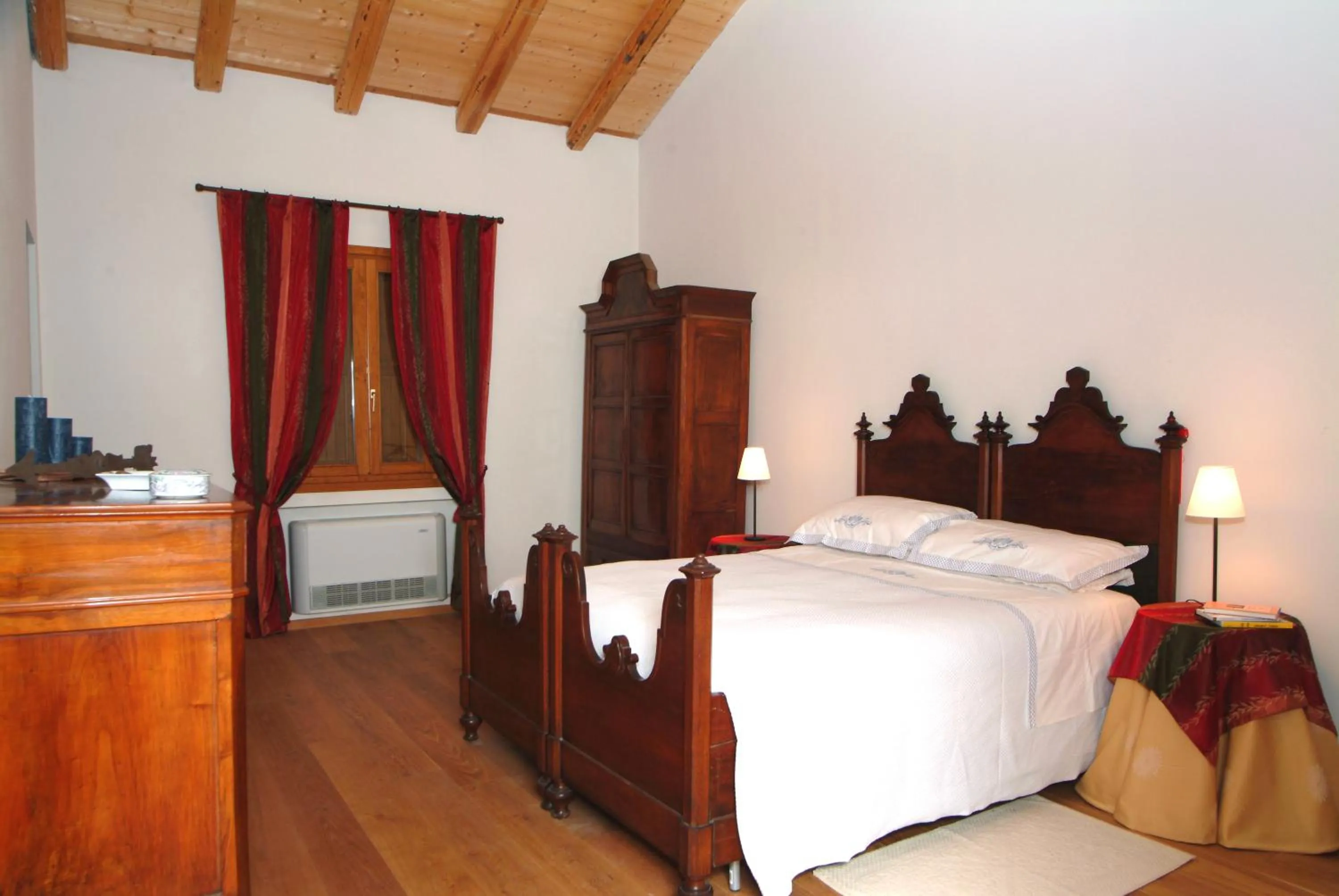 Photo of the whole room, Bed in Al Podere Santa Cristina
