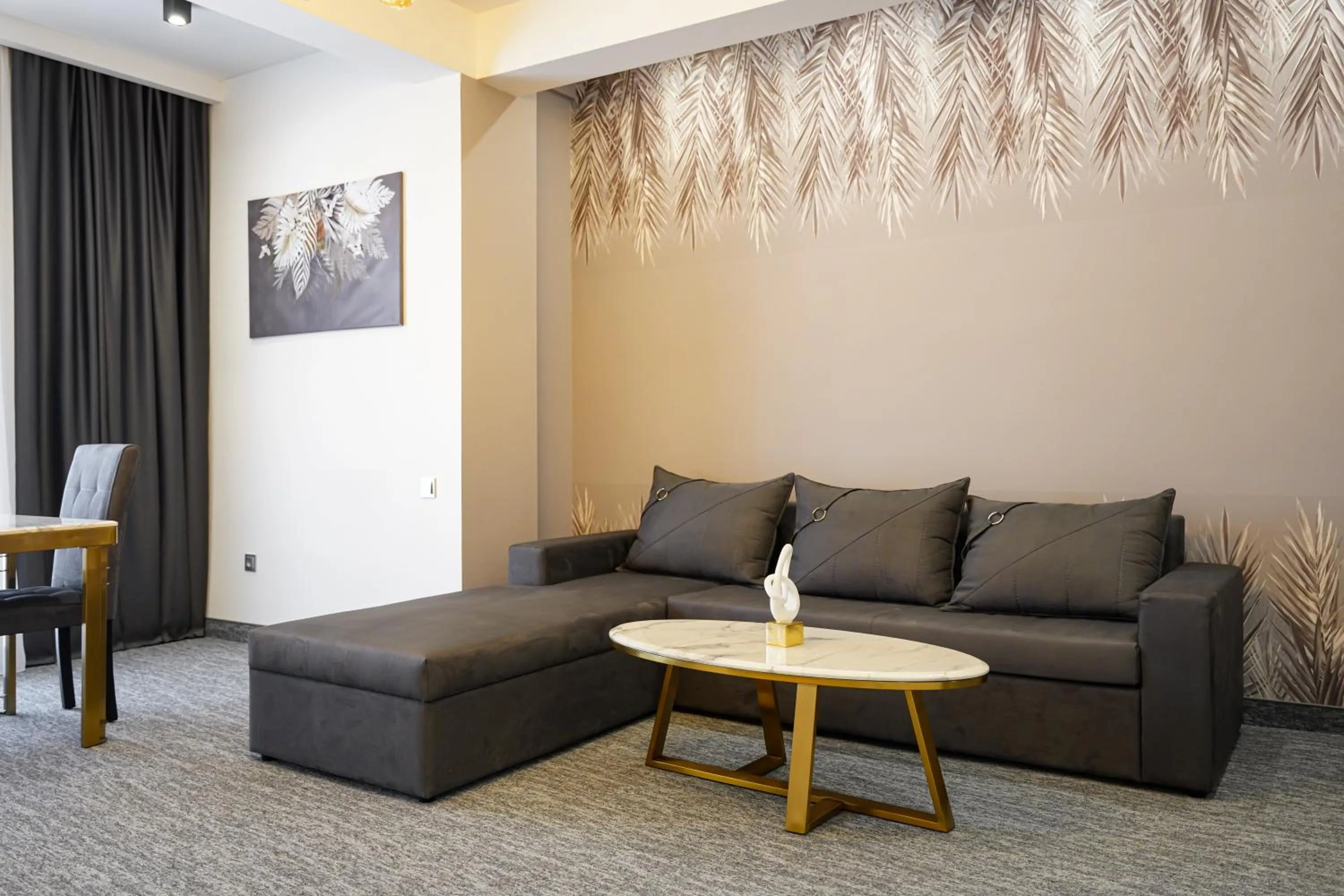 Living room in Dynasty Hotel & SPA