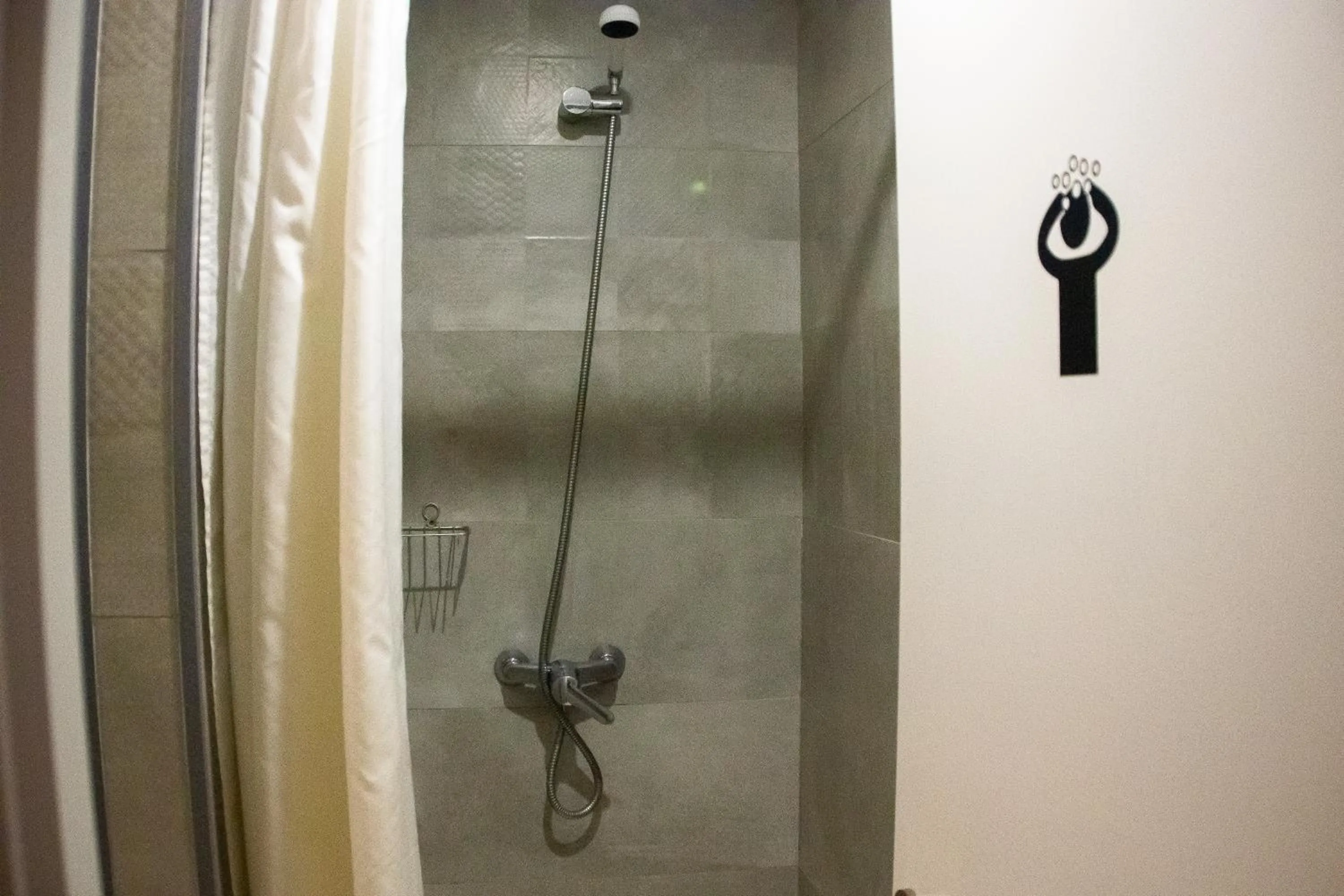 Shower in Onefam Sungate