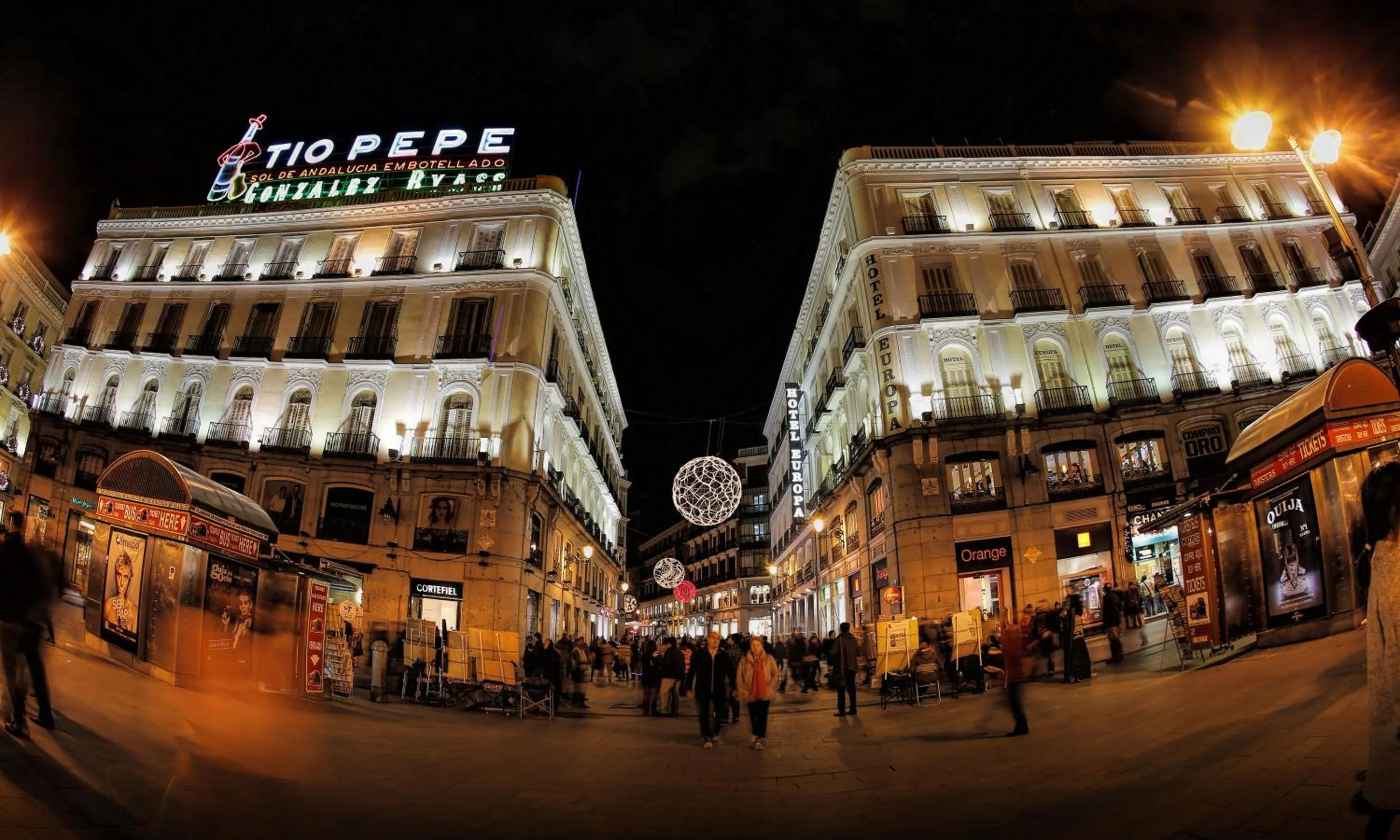 Facade/entrance in Onefam Sungate