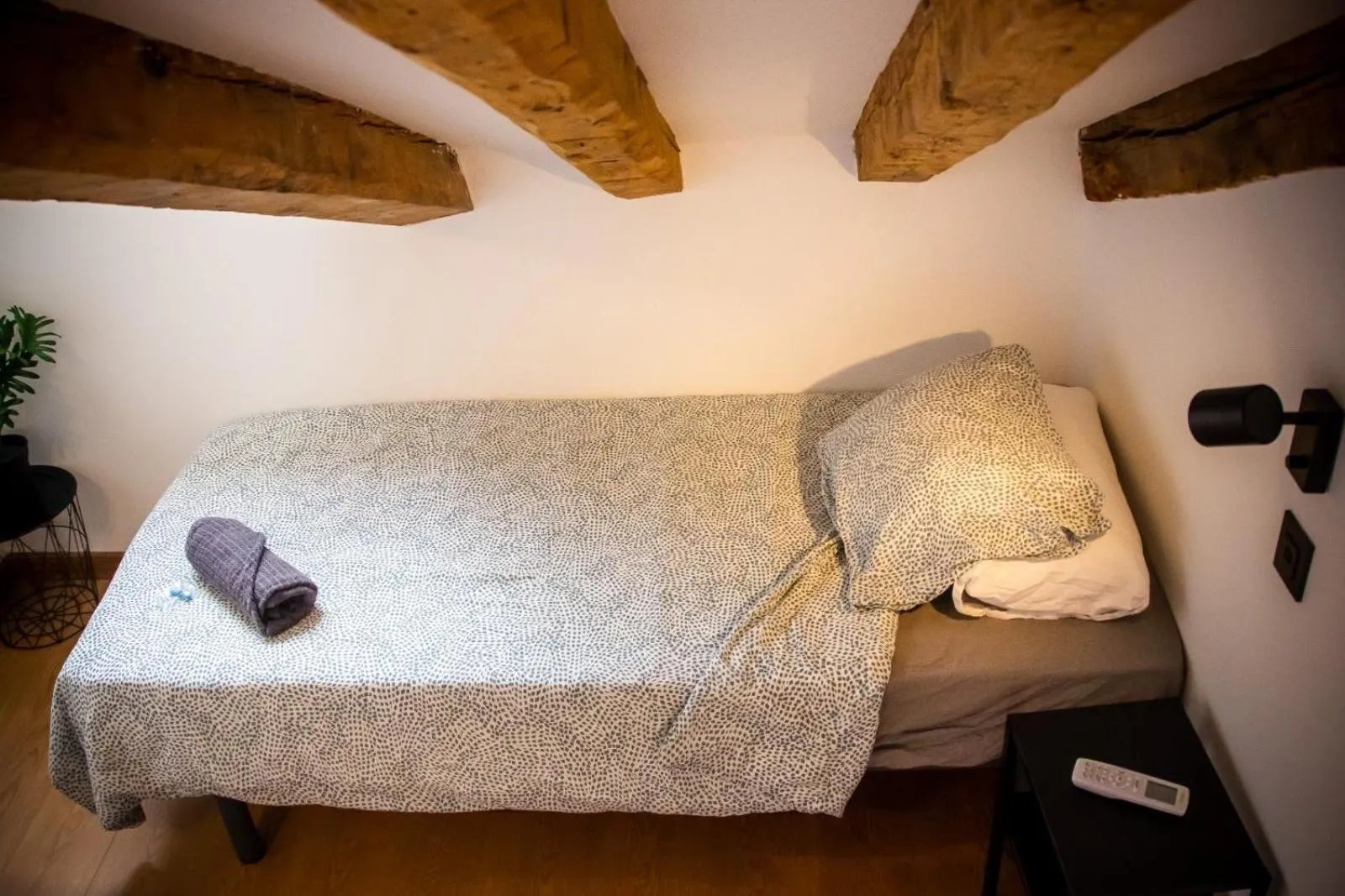 Bedroom, Bed in Onefam Sungate