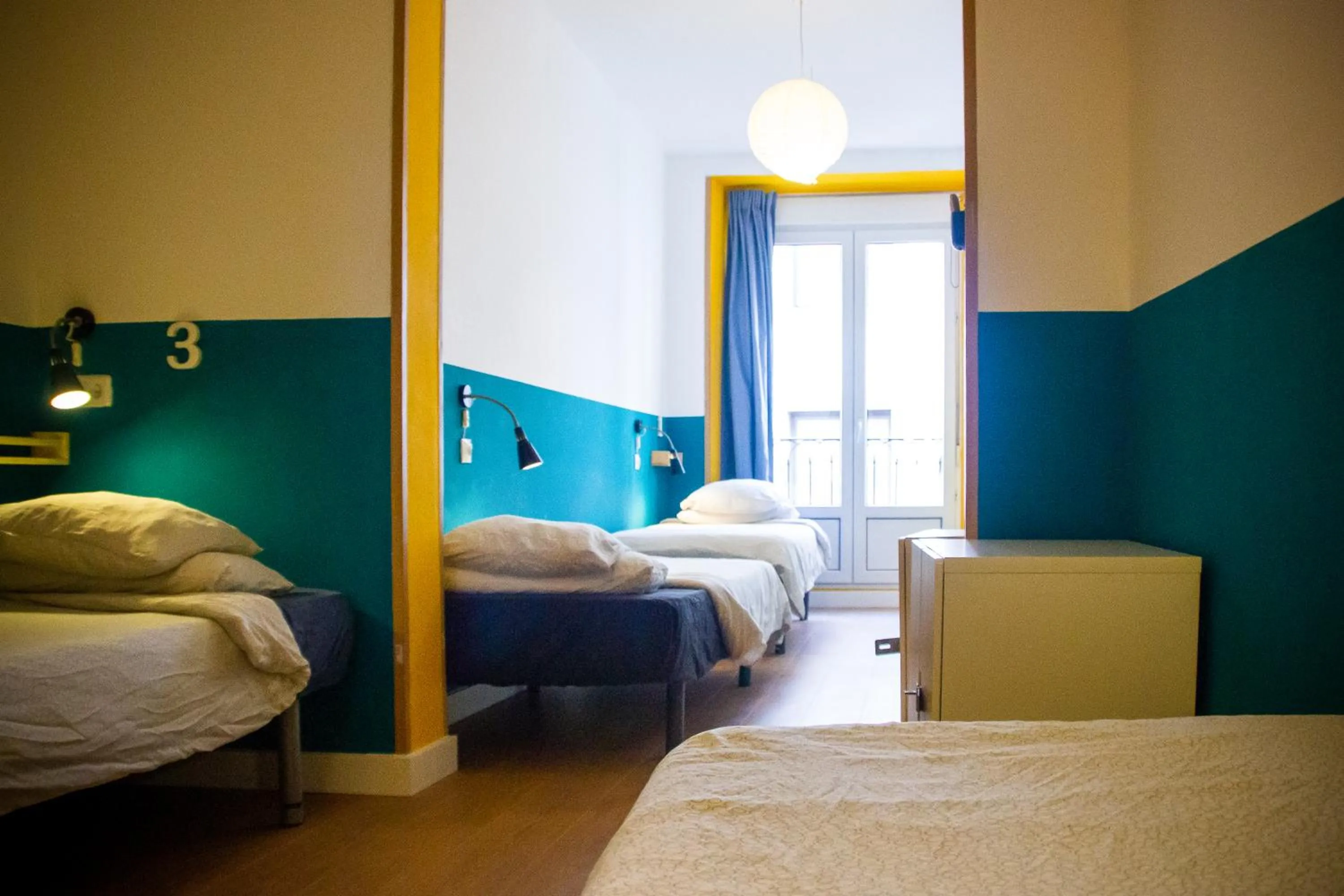 Bedroom, Bed in Onefam Sungate