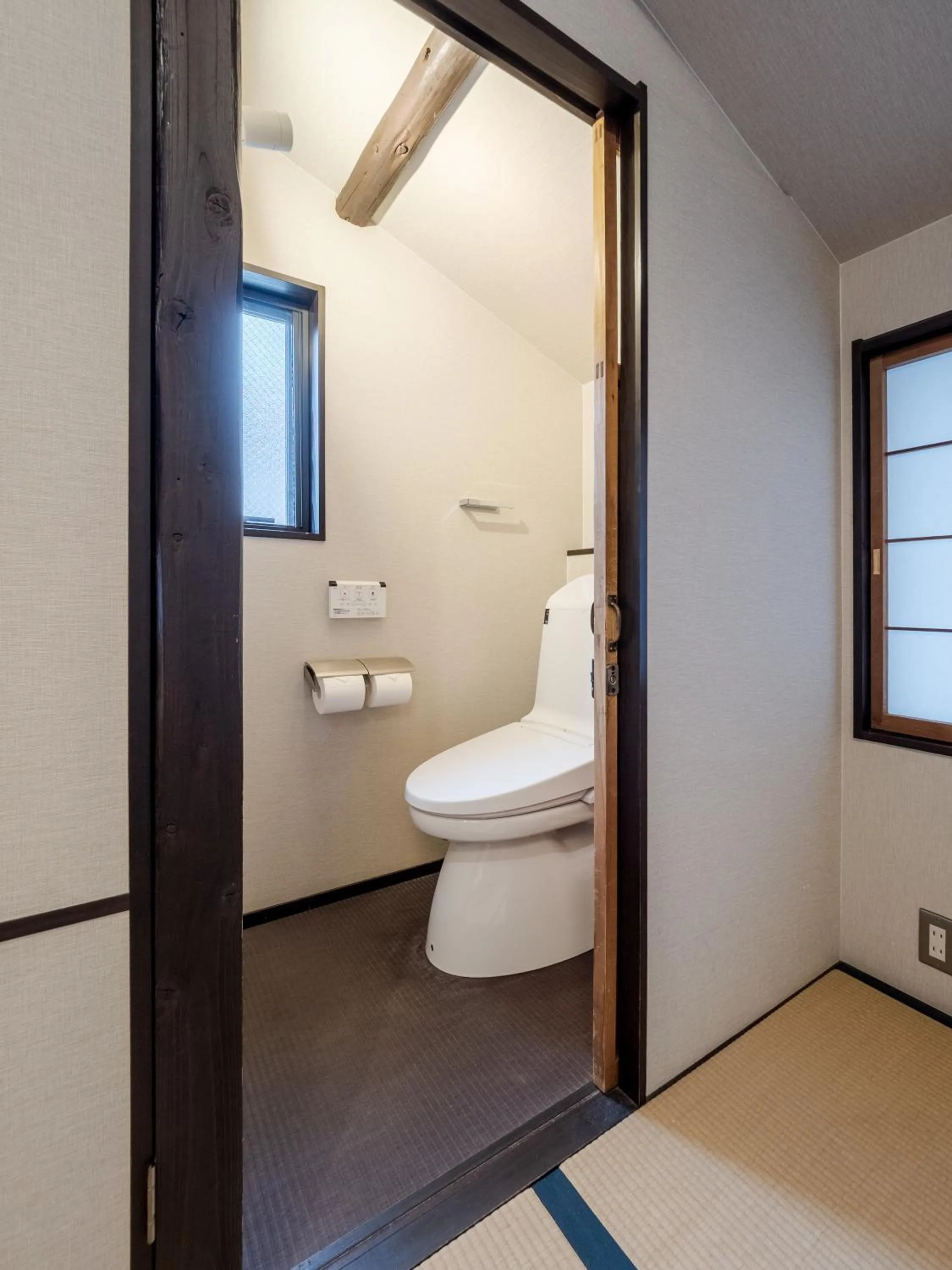 Toilet in Momohana an Machiya House