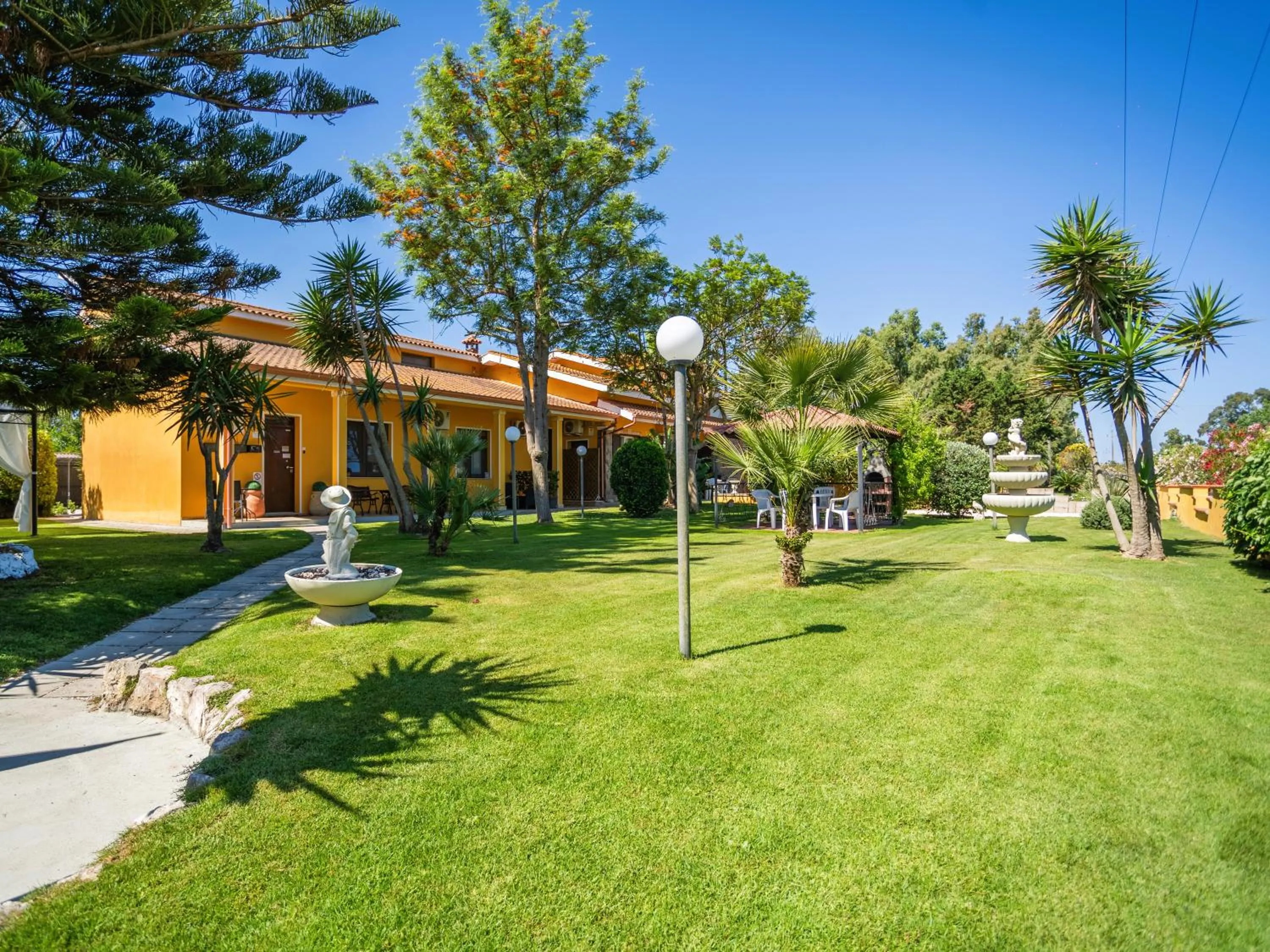 Property building in MEMO'S Affittacamere