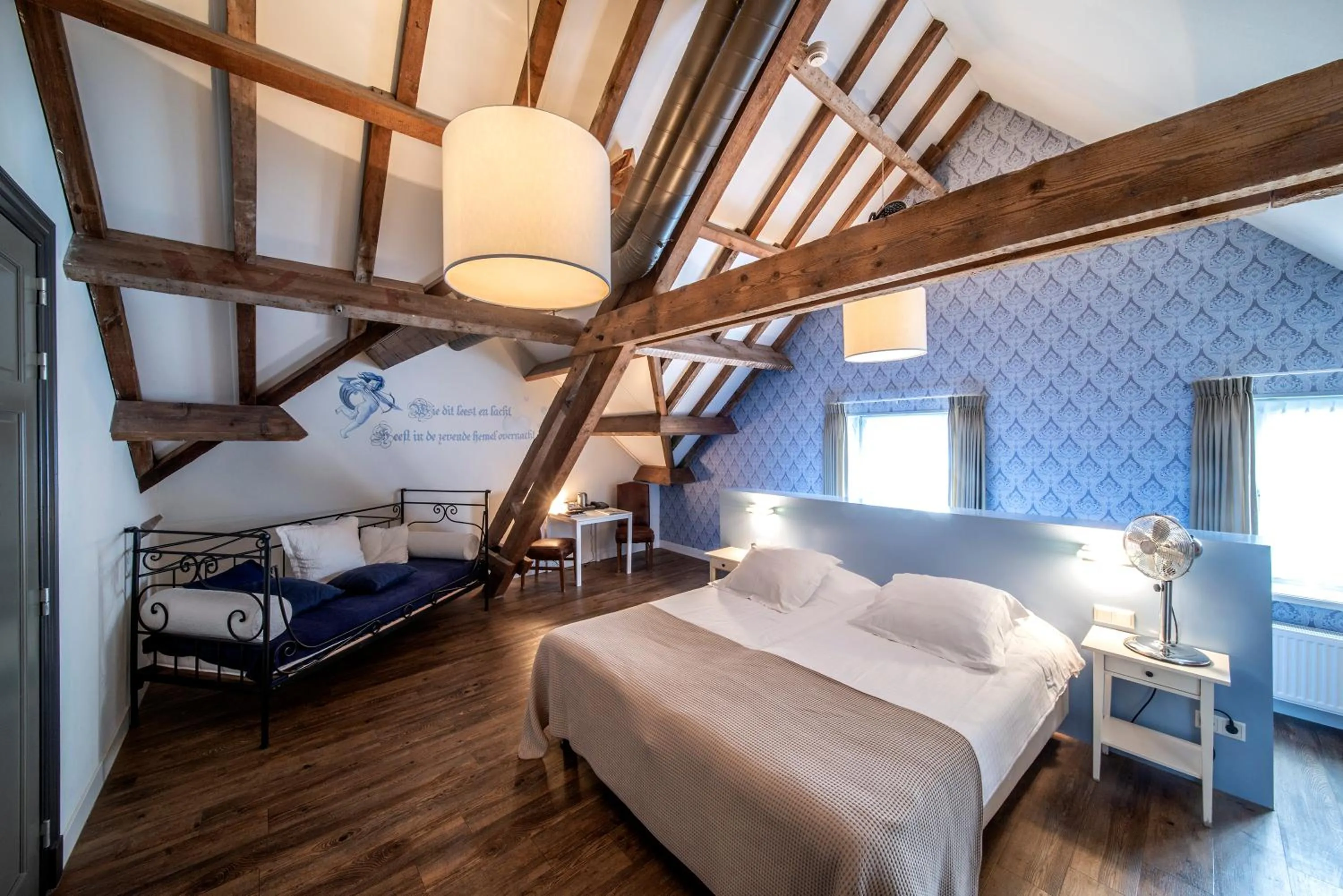 Bed in Herberg de Brabantse Kluis