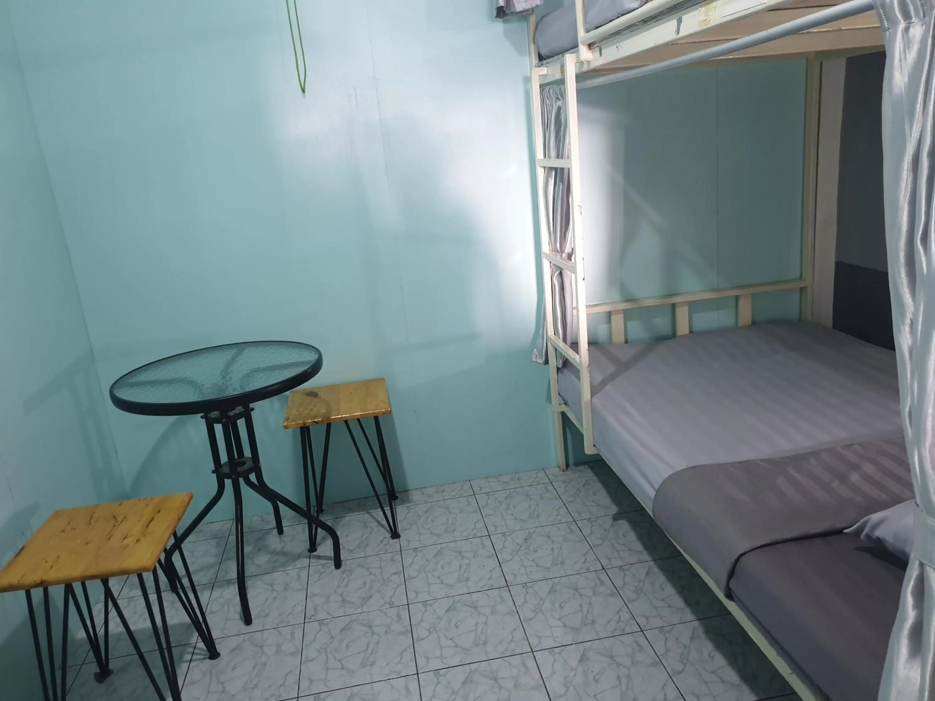 Bed in i-smile & U2 Hostel