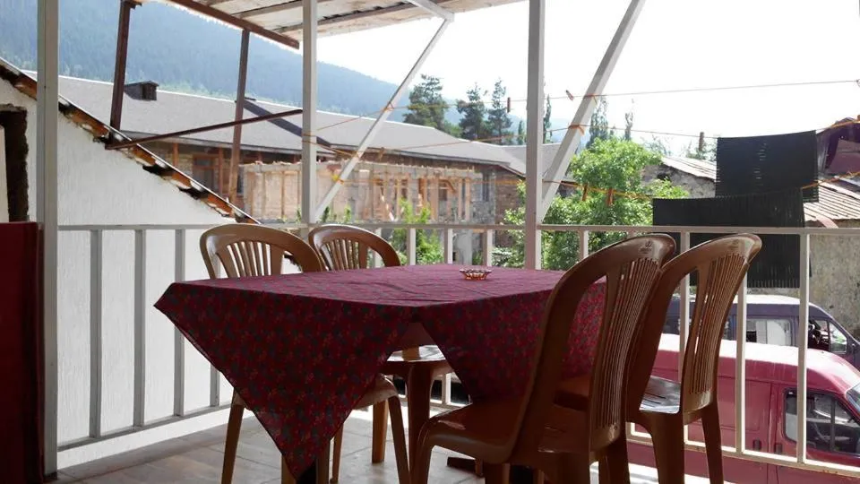 Lomari's Guest House