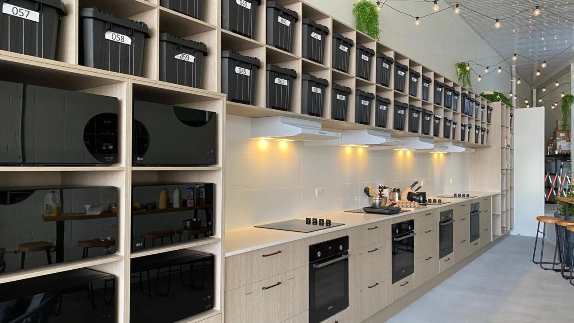 Capsuleaccom Hostel