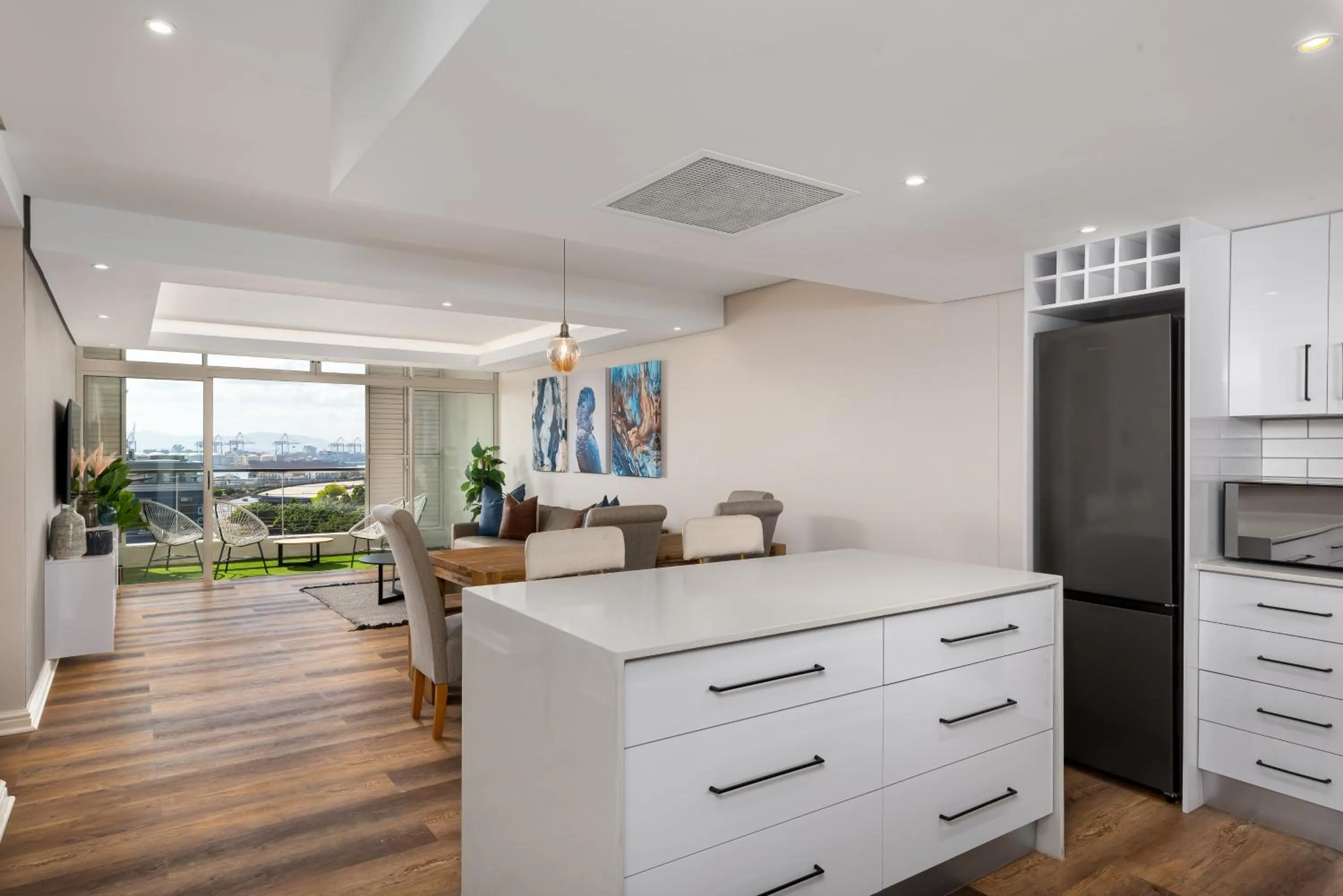 Harbour Edge Apartments