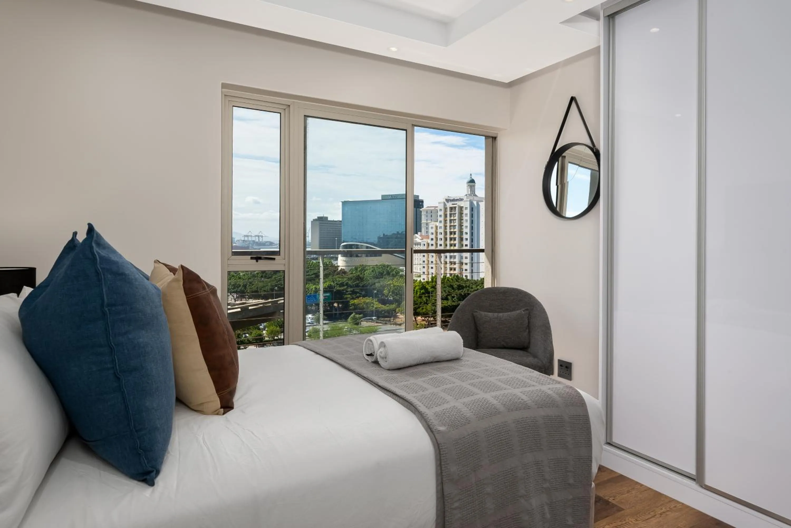 Bed in Harbour Edge Apartments