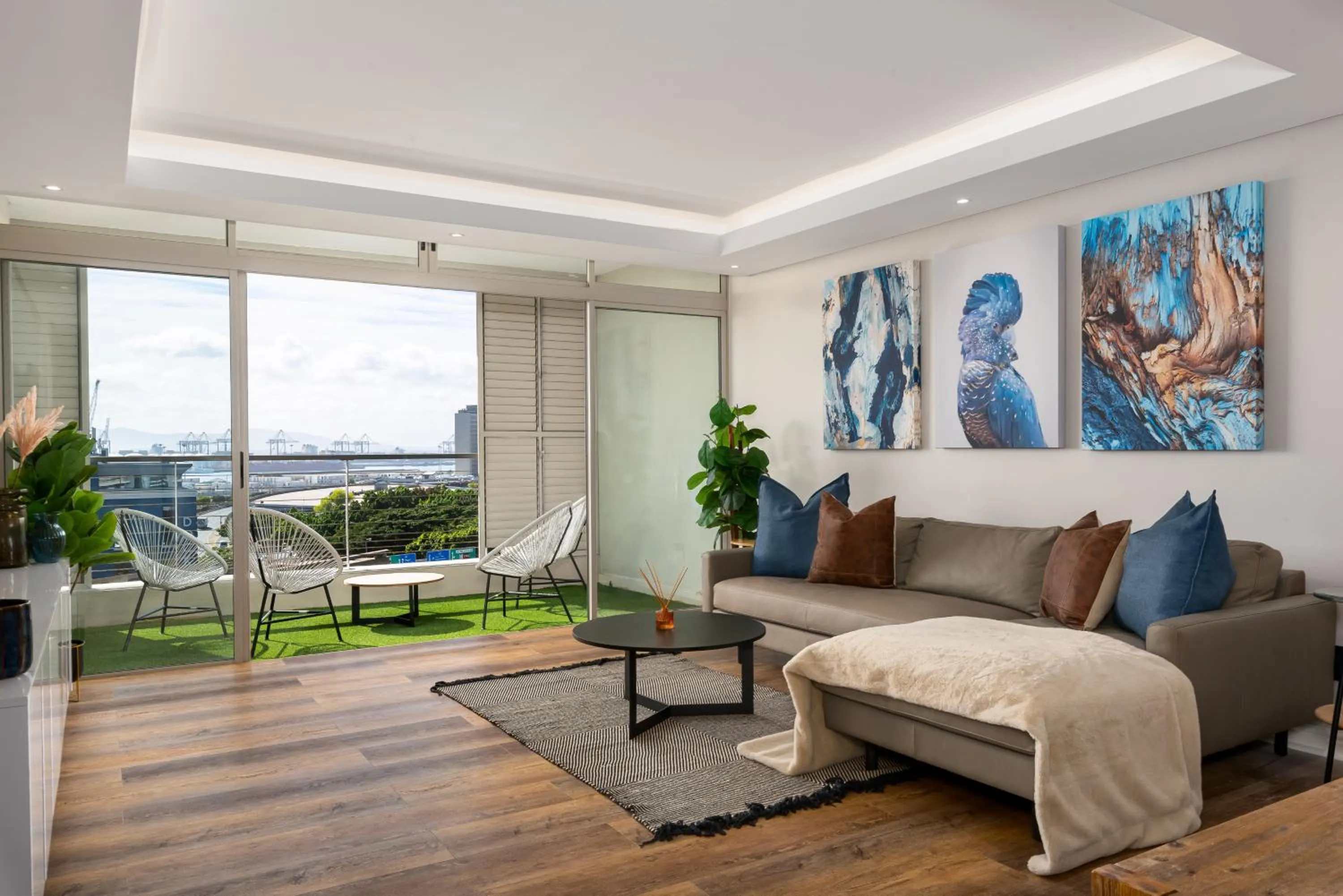 Harbour Edge Apartments