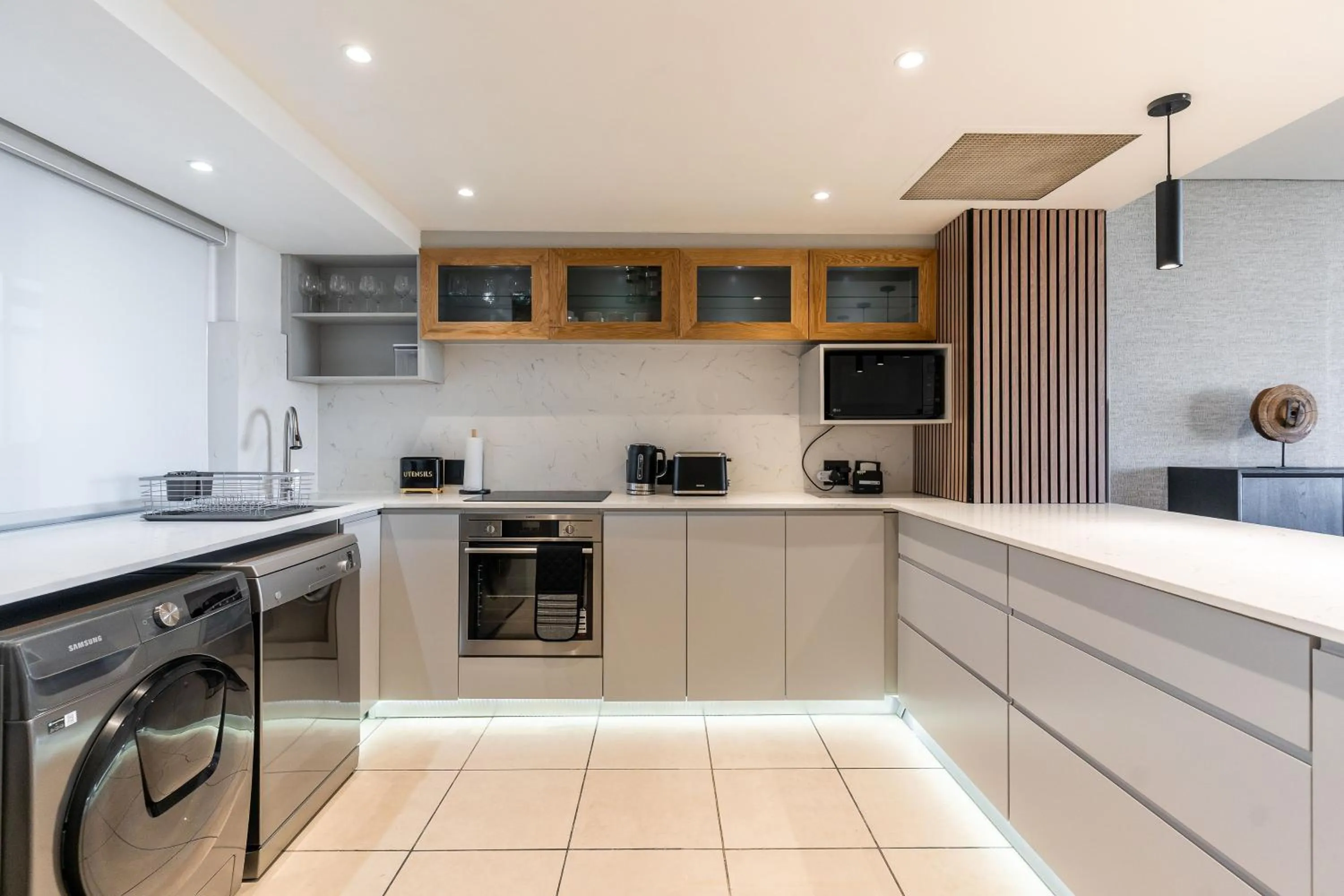 Harbour Edge Apartments