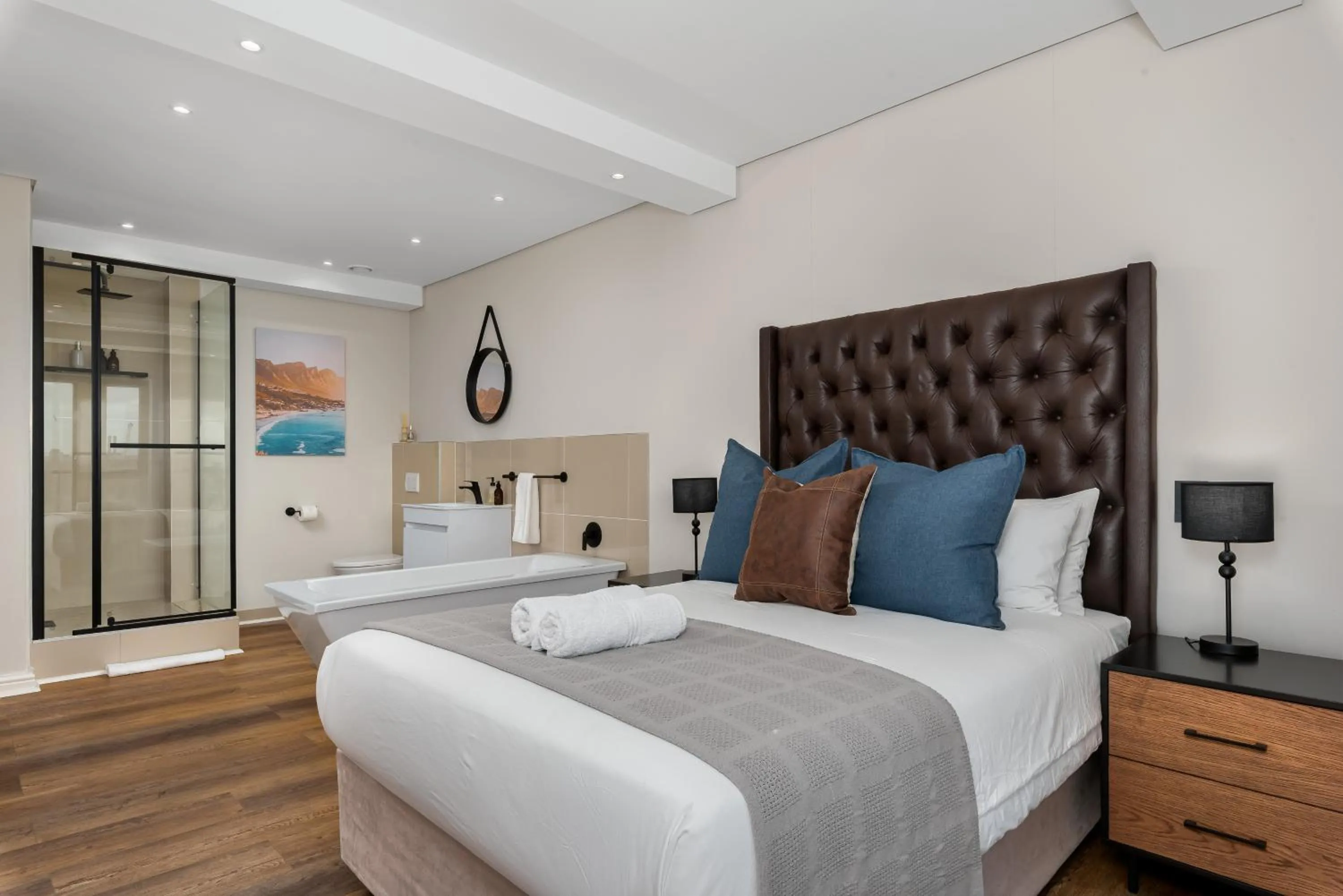 Bed in Harbour Edge Apartments