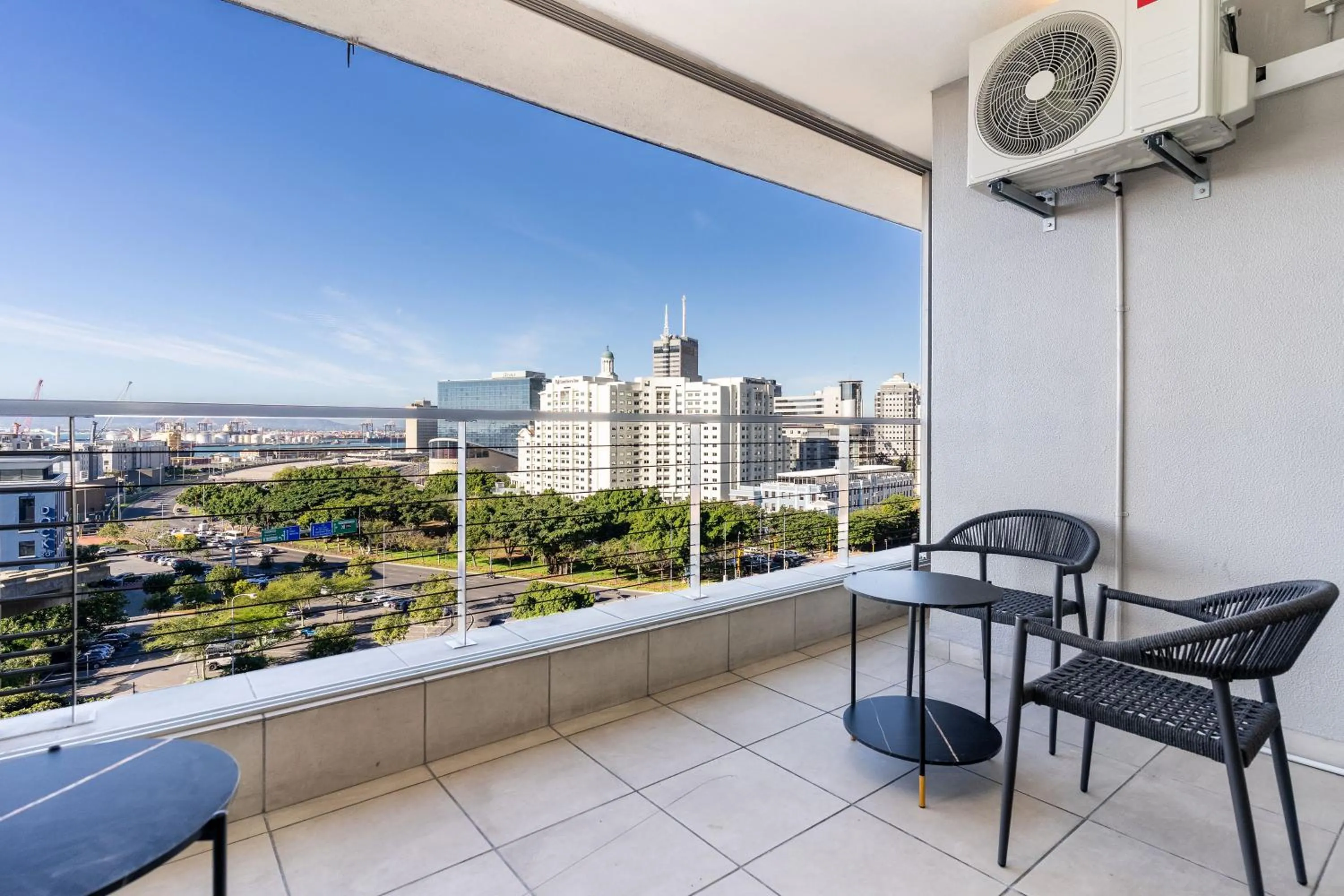 Harbour Edge Apartments