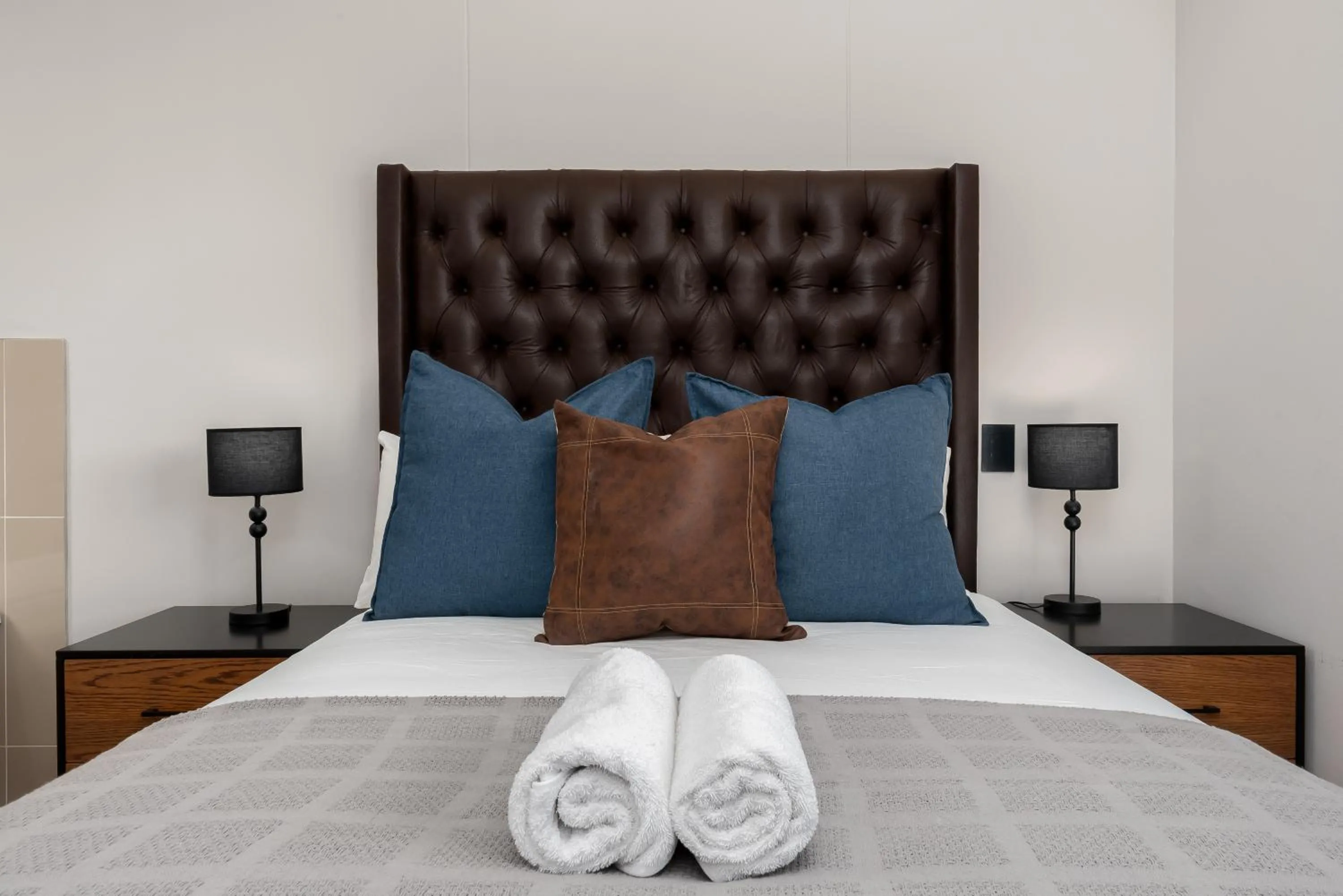 Bed in Harbour Edge Apartments