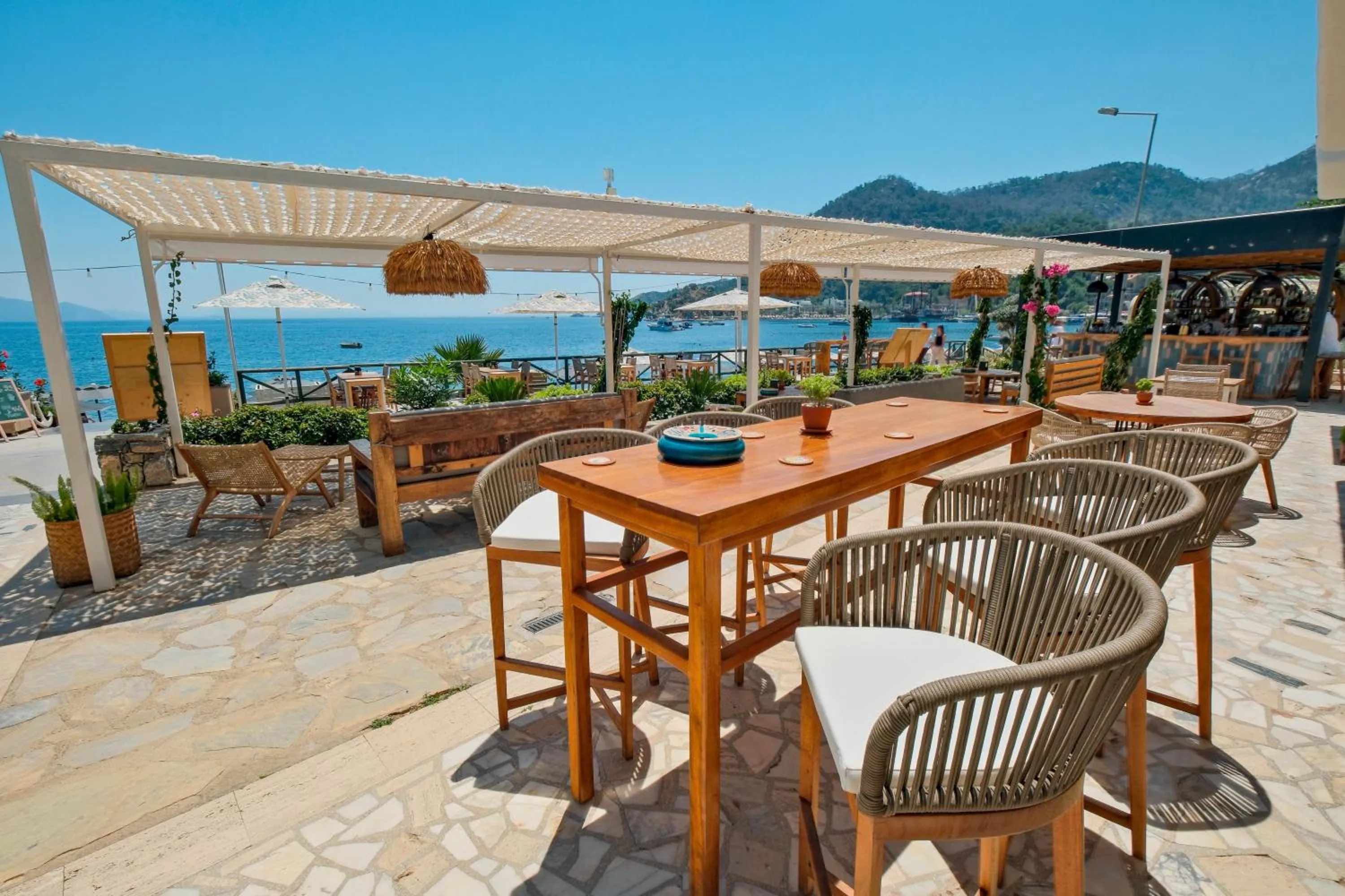 Restaurant/places to eat in The Diplomat Hotel