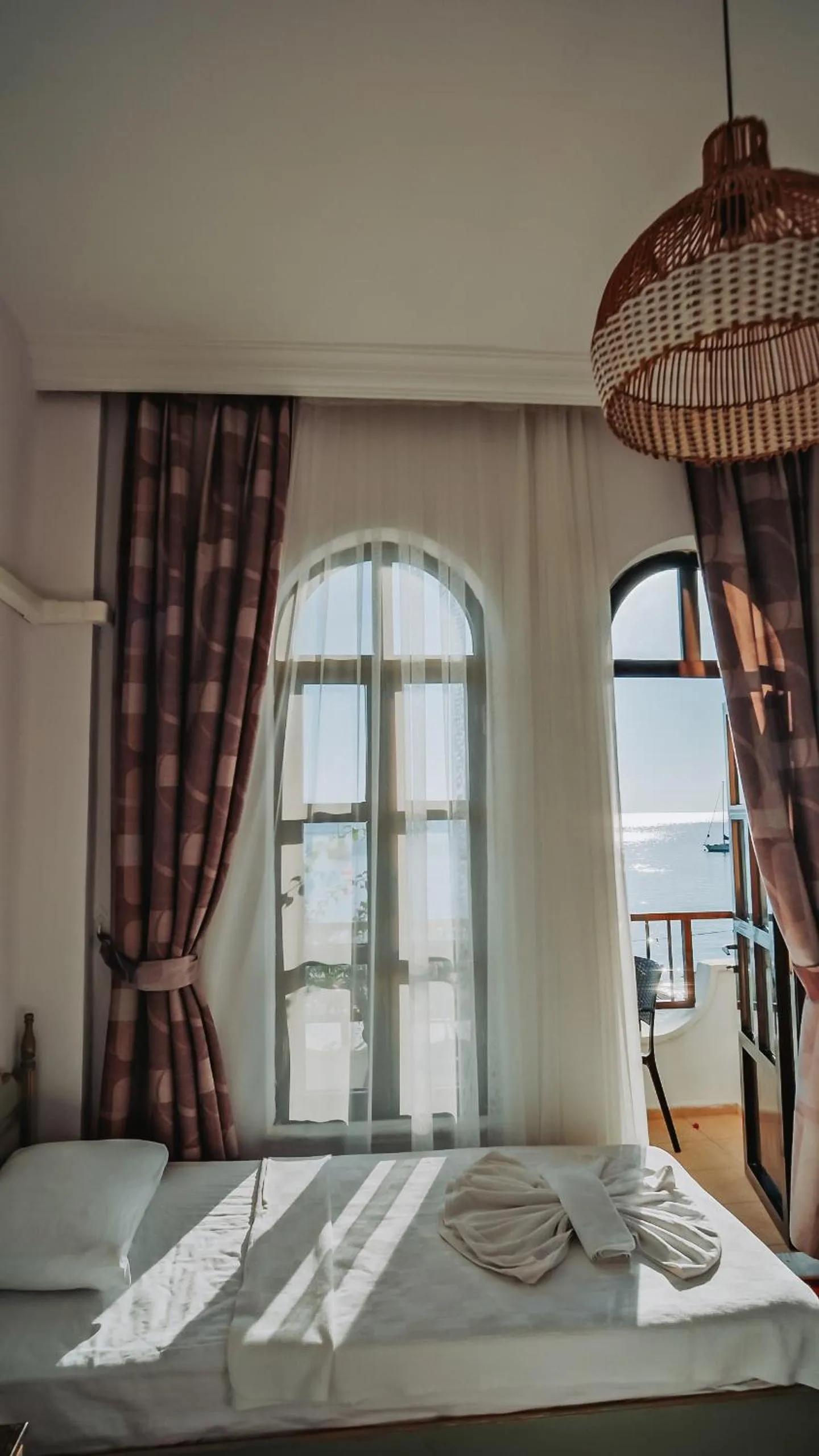 View (from property/room), Bed in The Diplomat Hotel