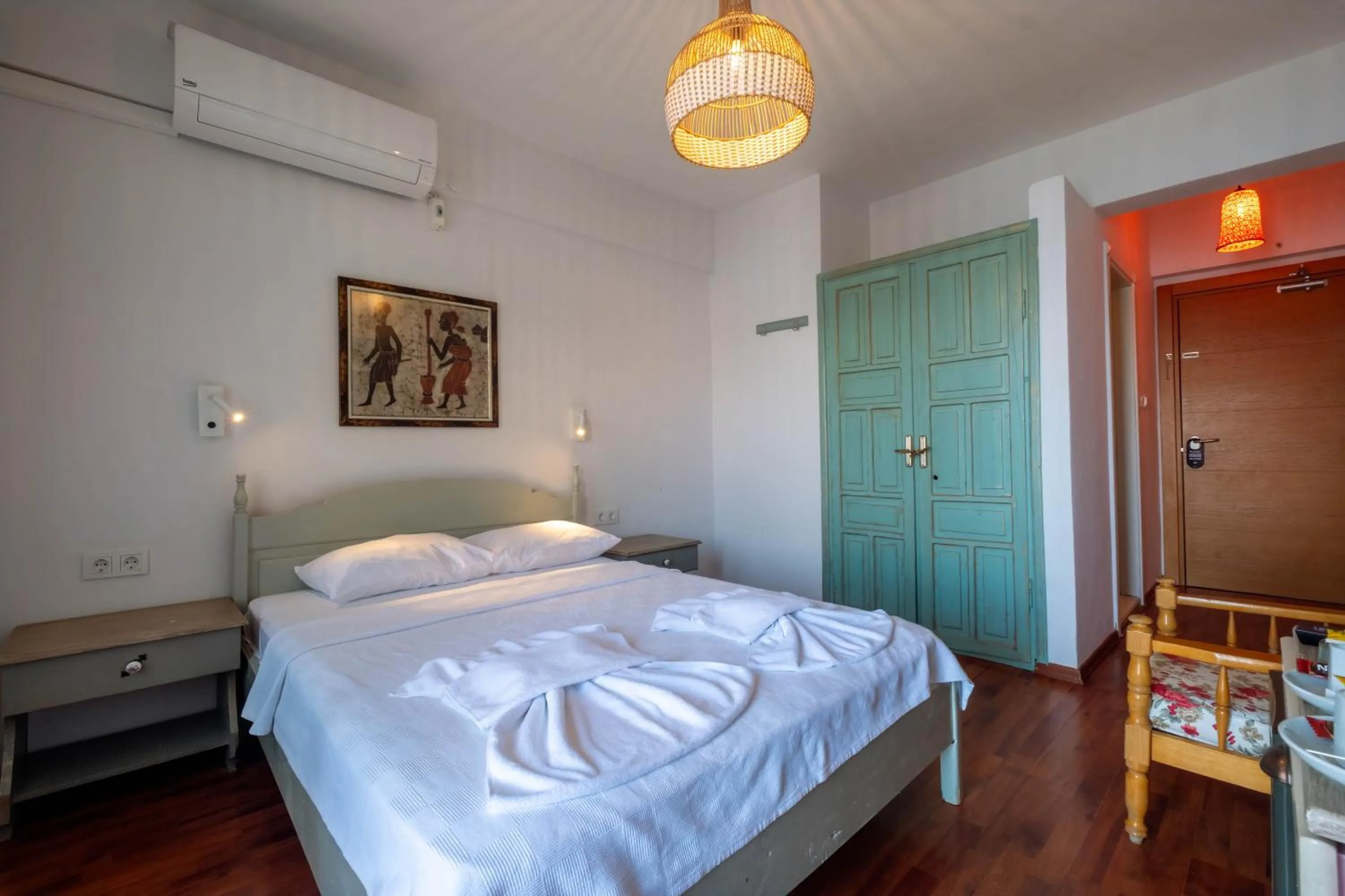 Photo of the whole room in The Diplomat Hotel