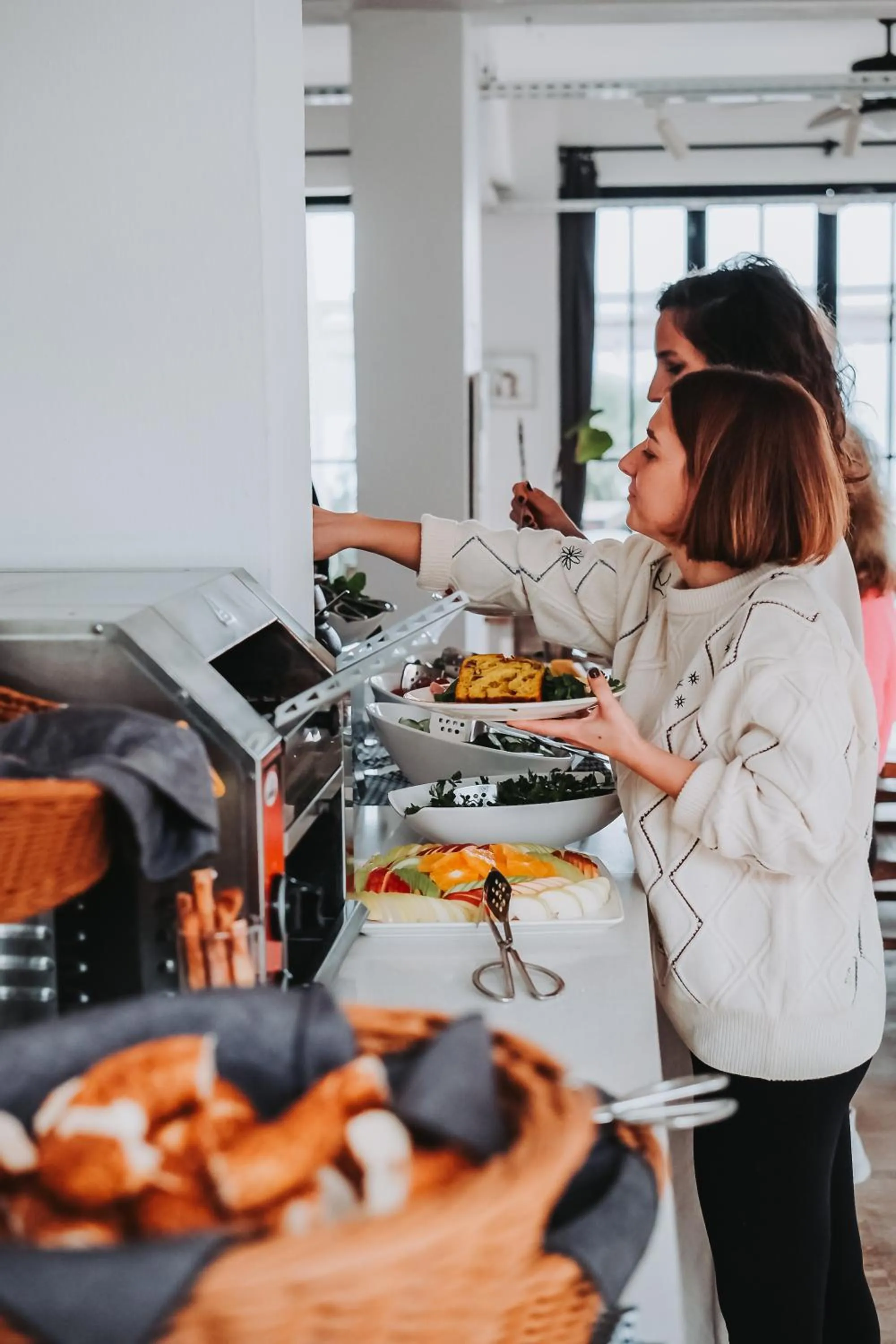 Restaurant/places to eat in The Diplomat Hotel