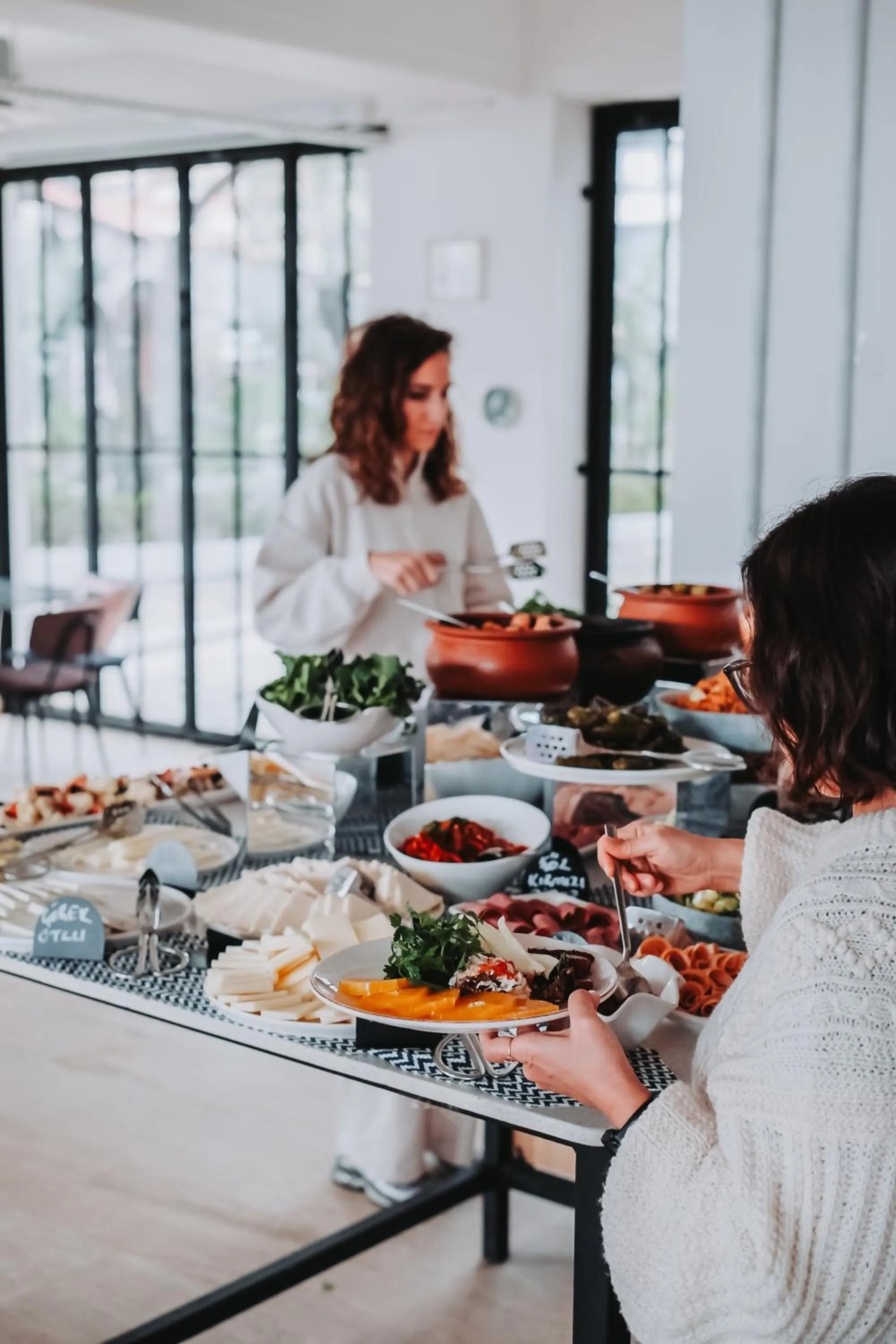 Restaurant/places to eat in The Diplomat Hotel