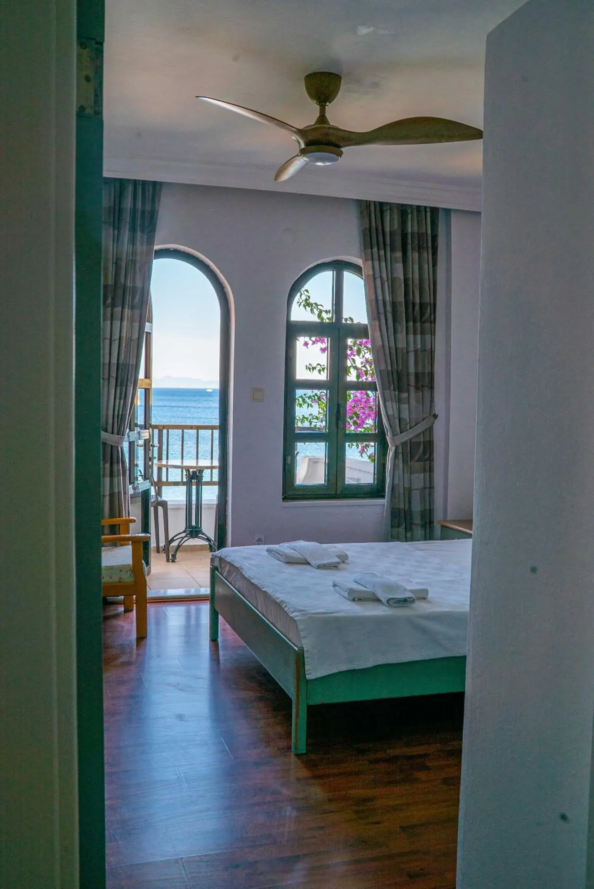 Bed in The Diplomat Hotel Bed in The Diplomat Hotel