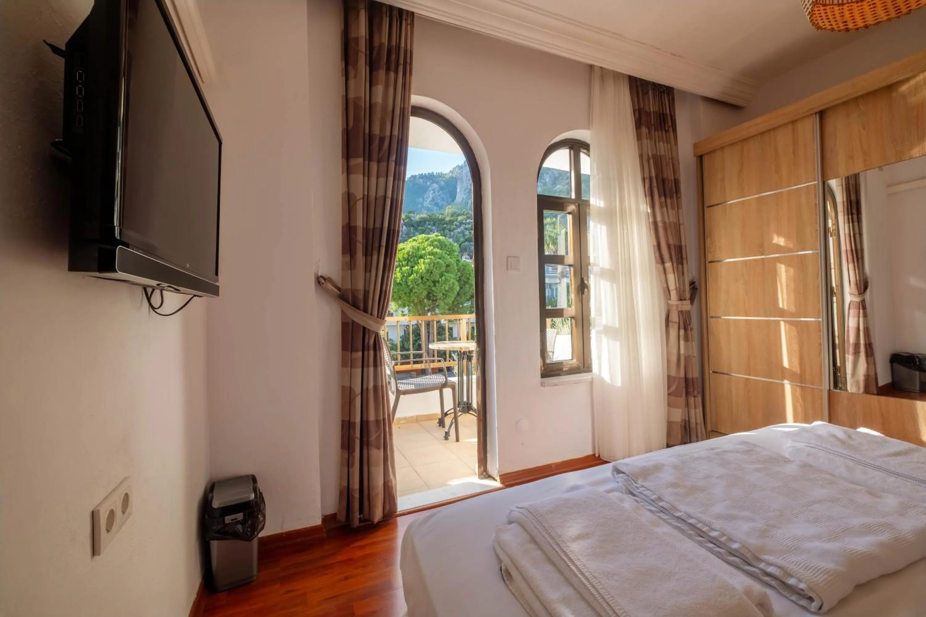 Photo of the whole room in The Diplomat Hotel